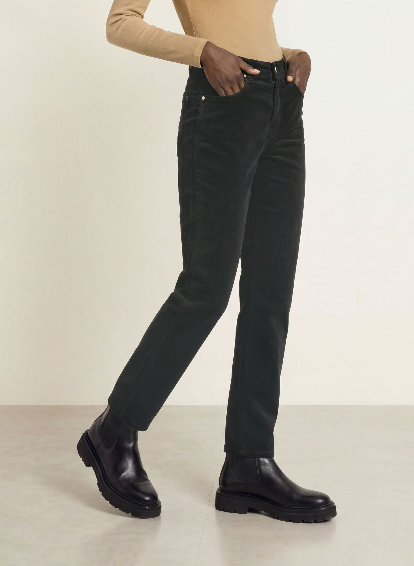 MARC CAIN FEURA Cord Pants: 900 black new