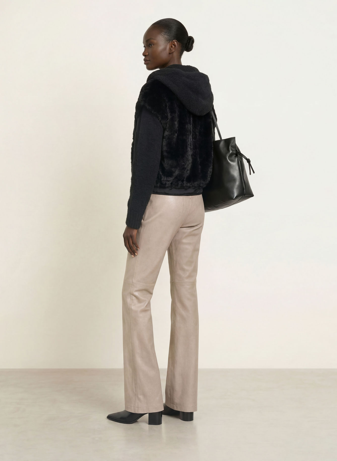 MARC CAIN WARRI Leather-Look Trousers: 662 driftwood