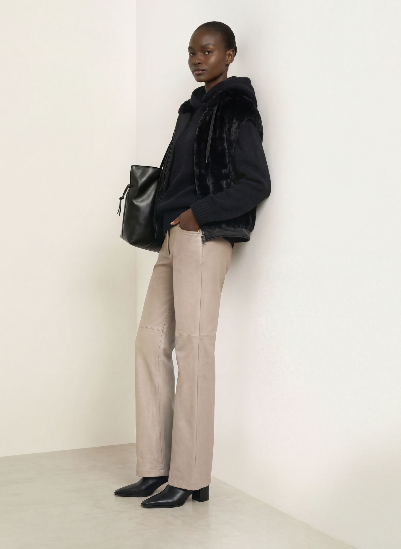 MARC CAIN WARRI Leather-Look Trousers: 662 driftwood