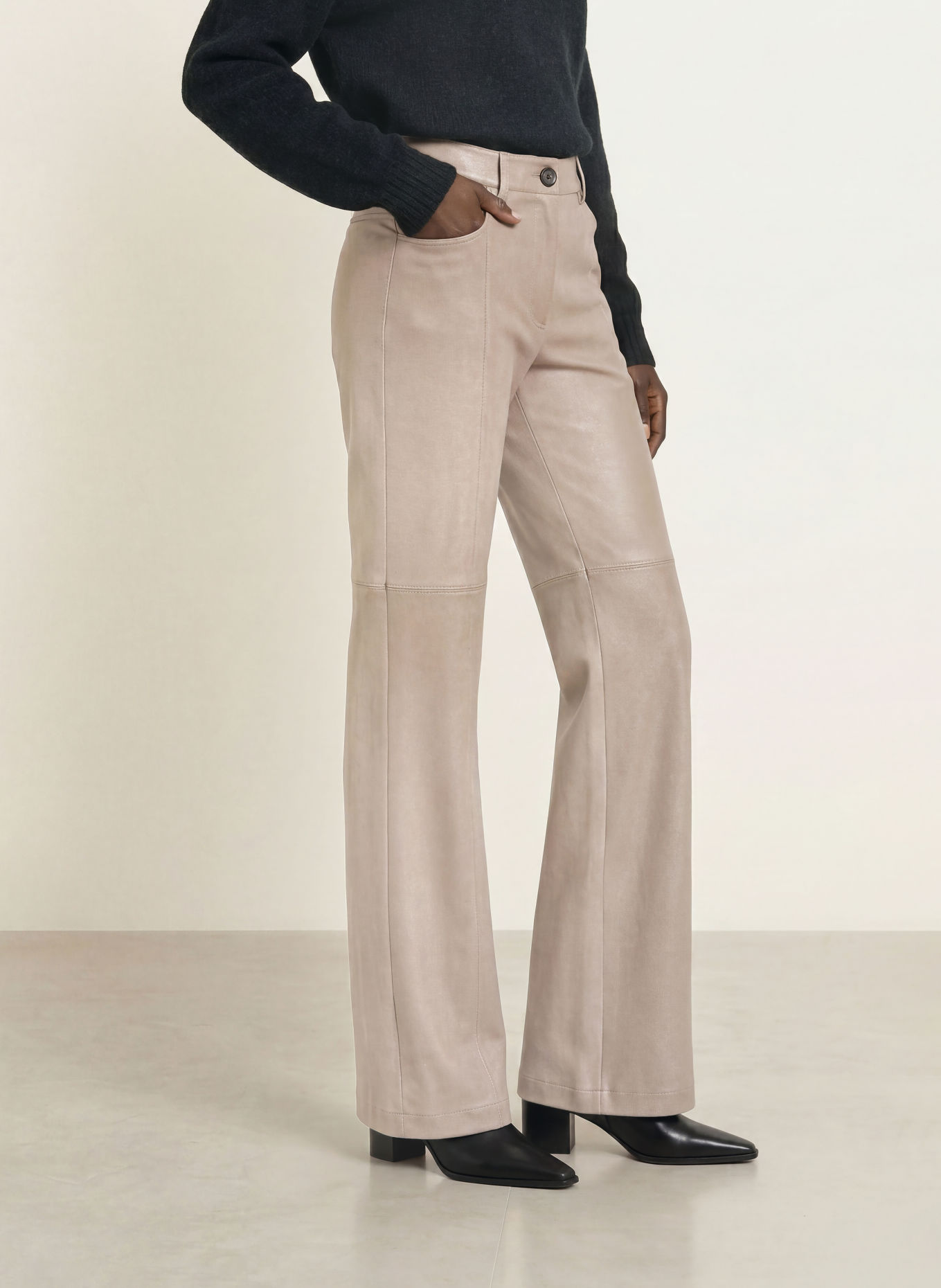 MARC CAIN WARRI Leather-Look Trousers: 662 driftwood