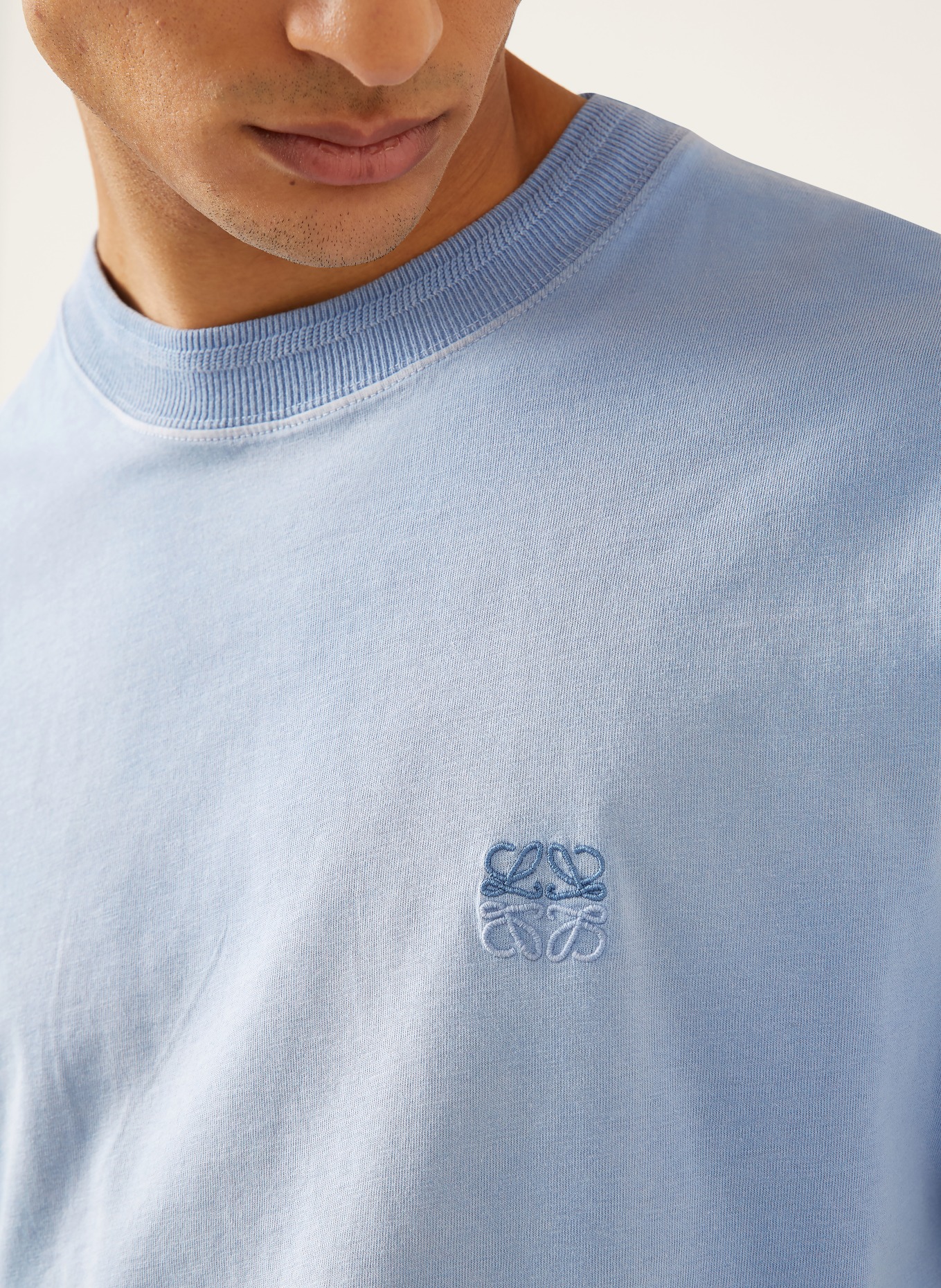 LOEWE T-shirt: LICHTBLAUW