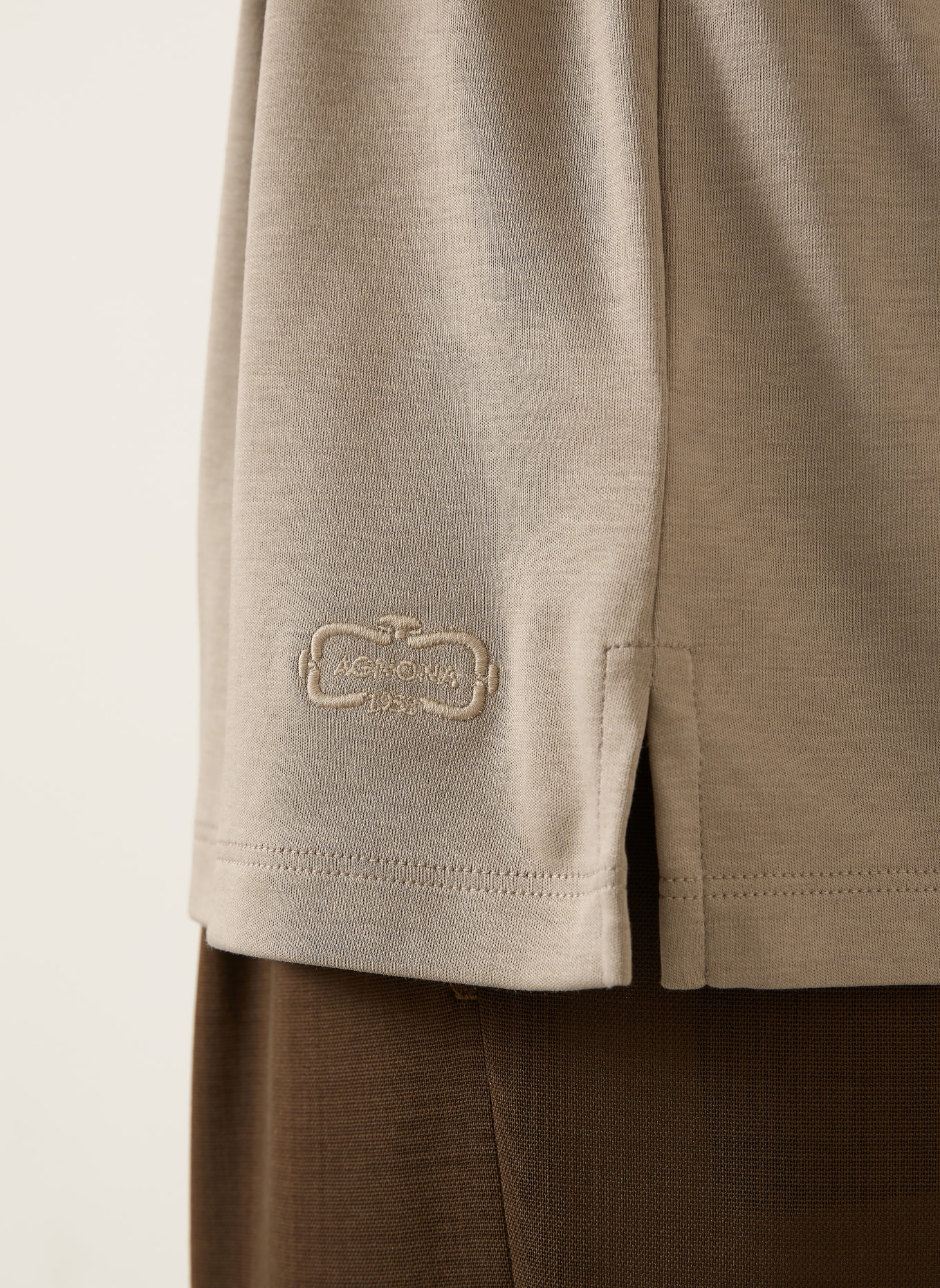 AGNONA T-Shirt: TAUPE