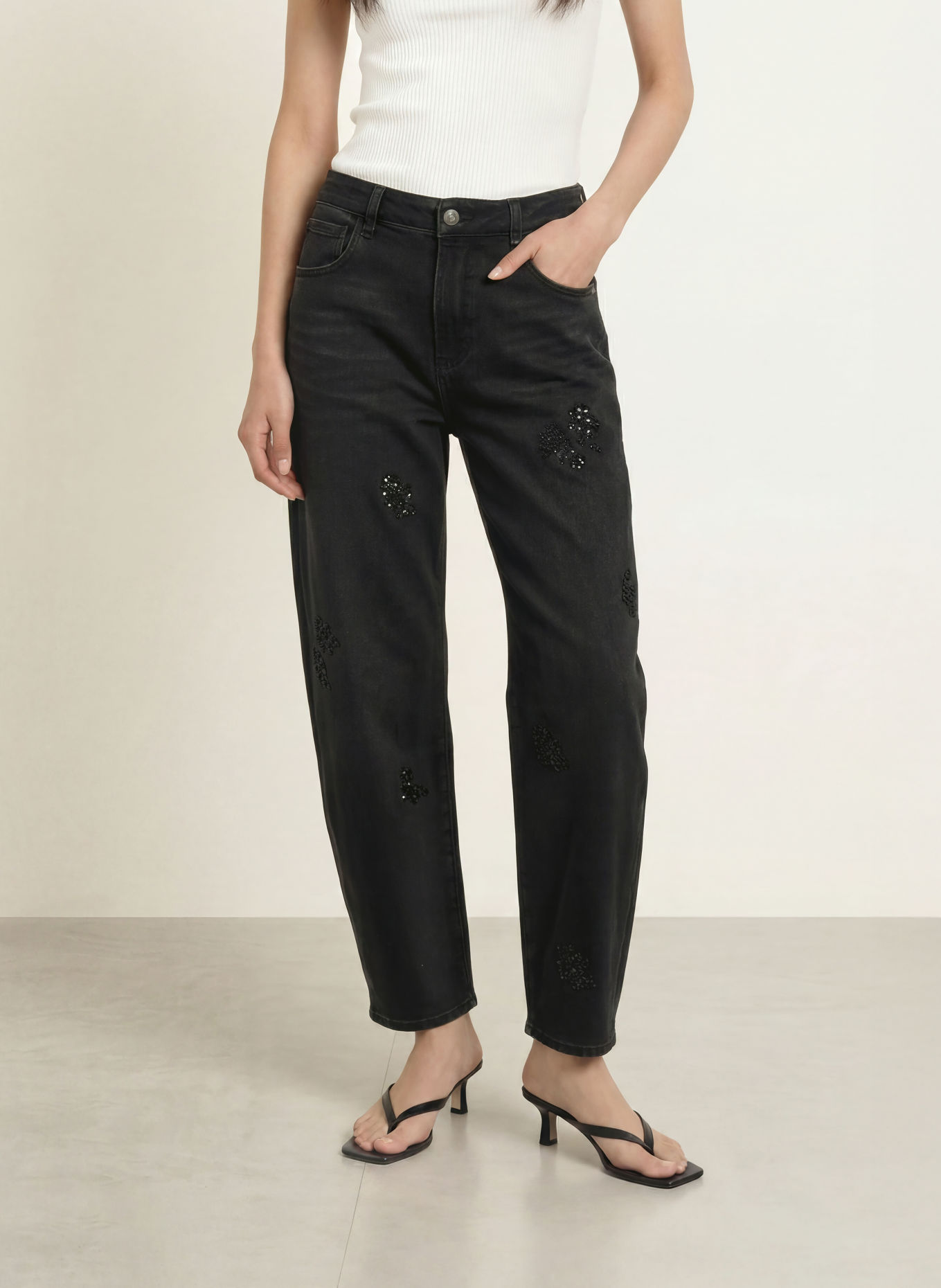 ELIAS RUMELIS Barrel jeans YOANA SPECIAL met sierstenen: 1347 dirty black