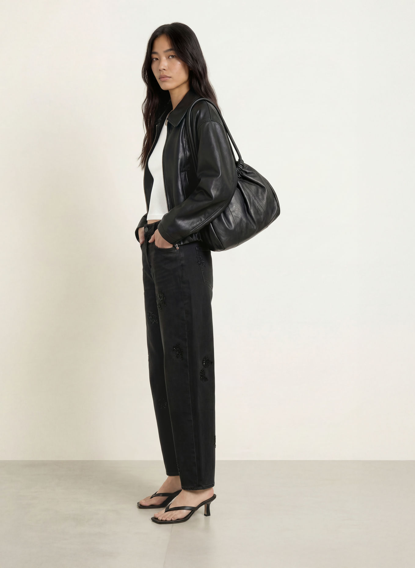 ELIAS RUMELIS Barrel jeans YOANA SPECIAL met sierstenen: 1347 dirty black