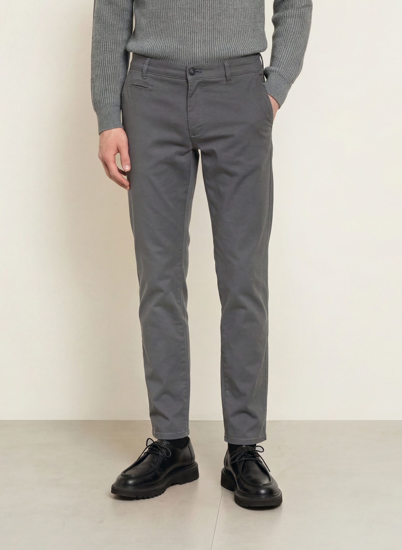 BRAX Chino FABIO IN Modern Fit: 04 GREY