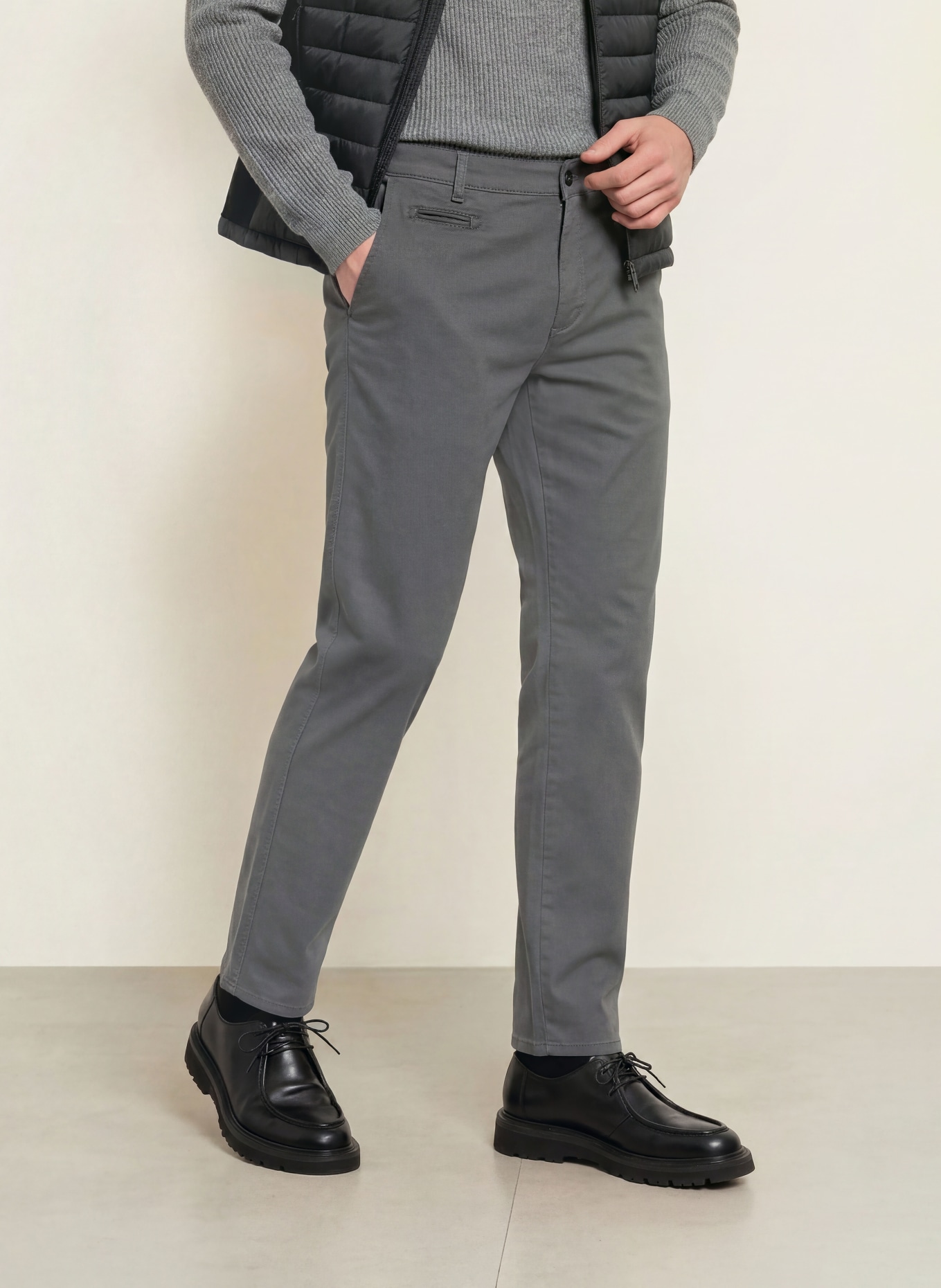 BRAX Chino FABIO IN Modern Fit: 04 GREY