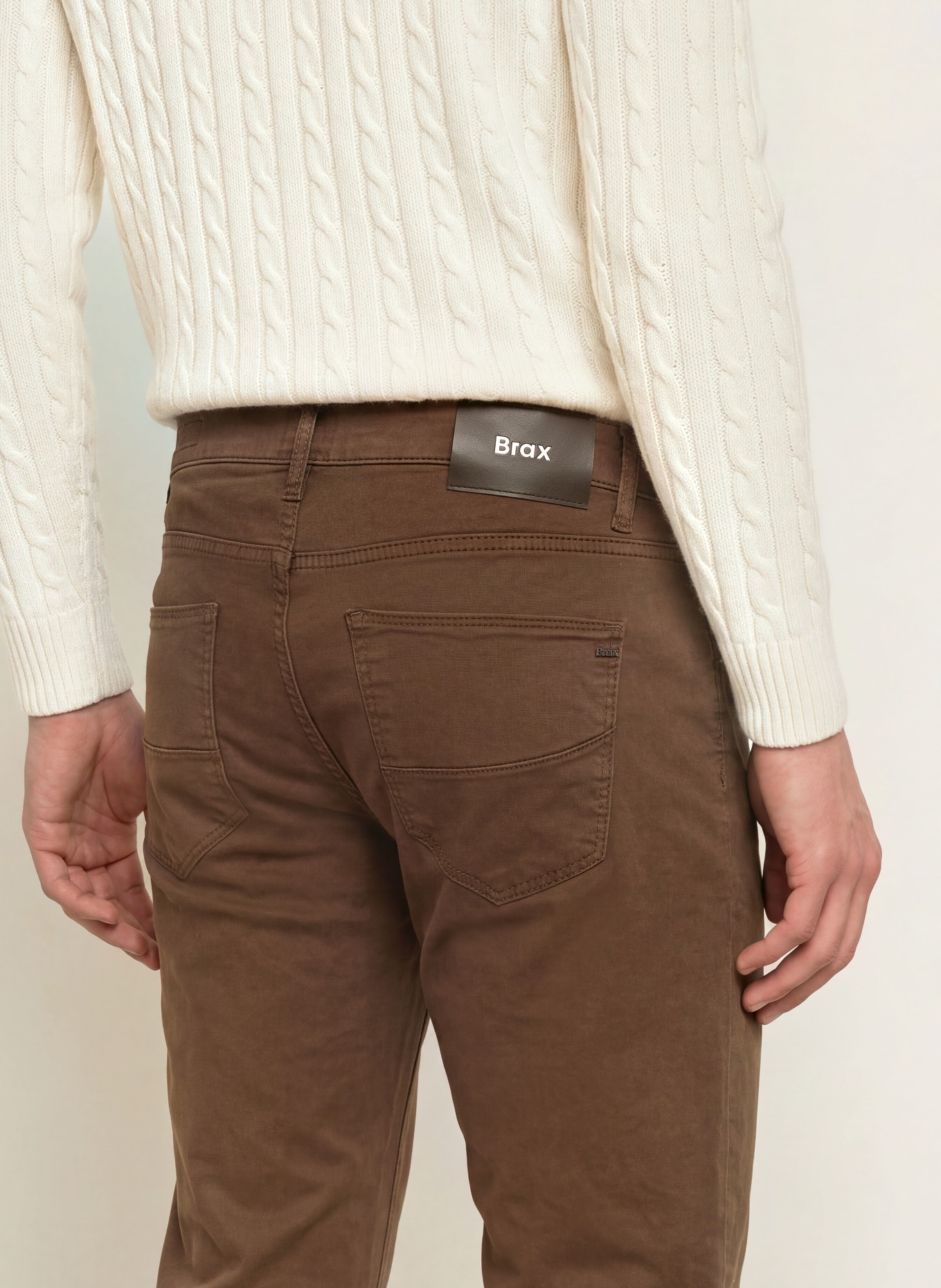 BRAX Hose CADIZ Straight Fit: 52 CHOCOALTE