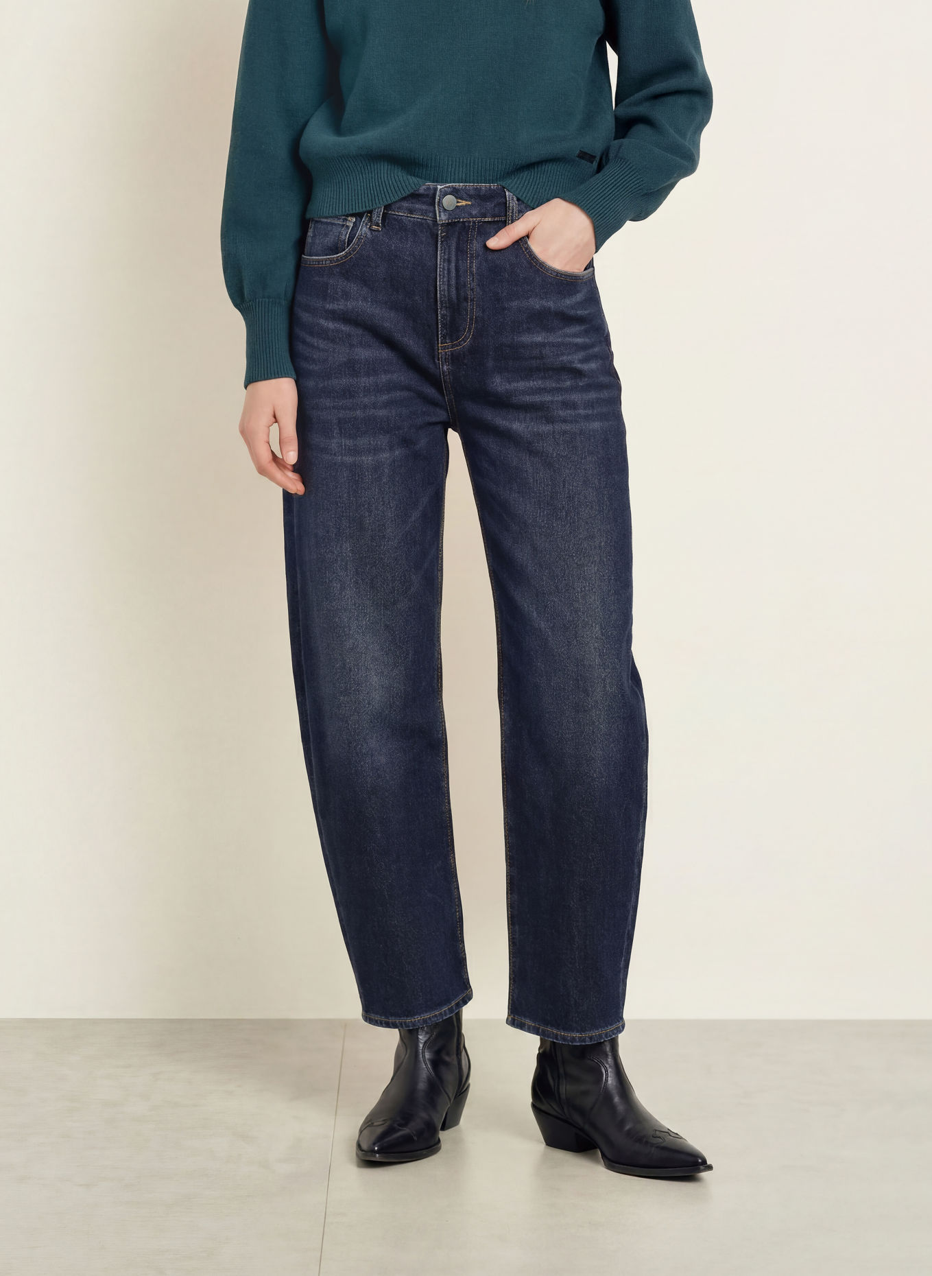 ELIAS RUMELIS Jean barrel YOANA: 1491 plymouth blue