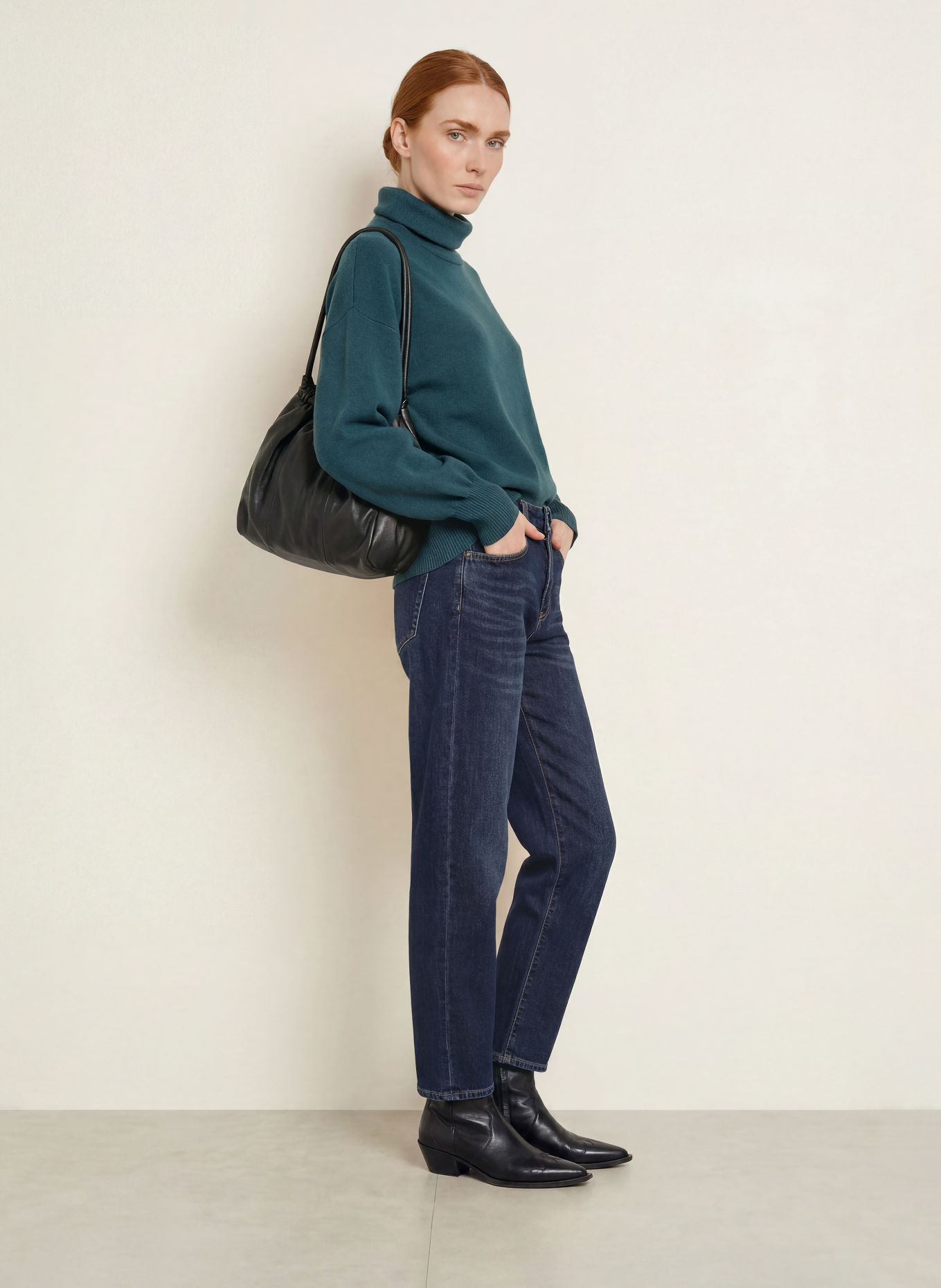 ELIAS RUMELIS Jean barrel YOANA: 1491 plymouth blue