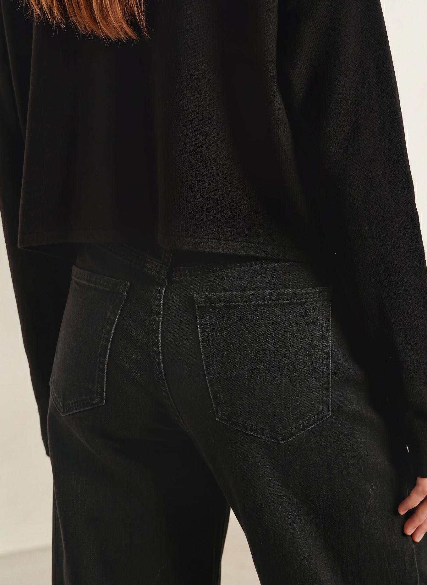 ELIAS RUMELIS Jeansy typu barrel DORO: 1177 ebony black wash