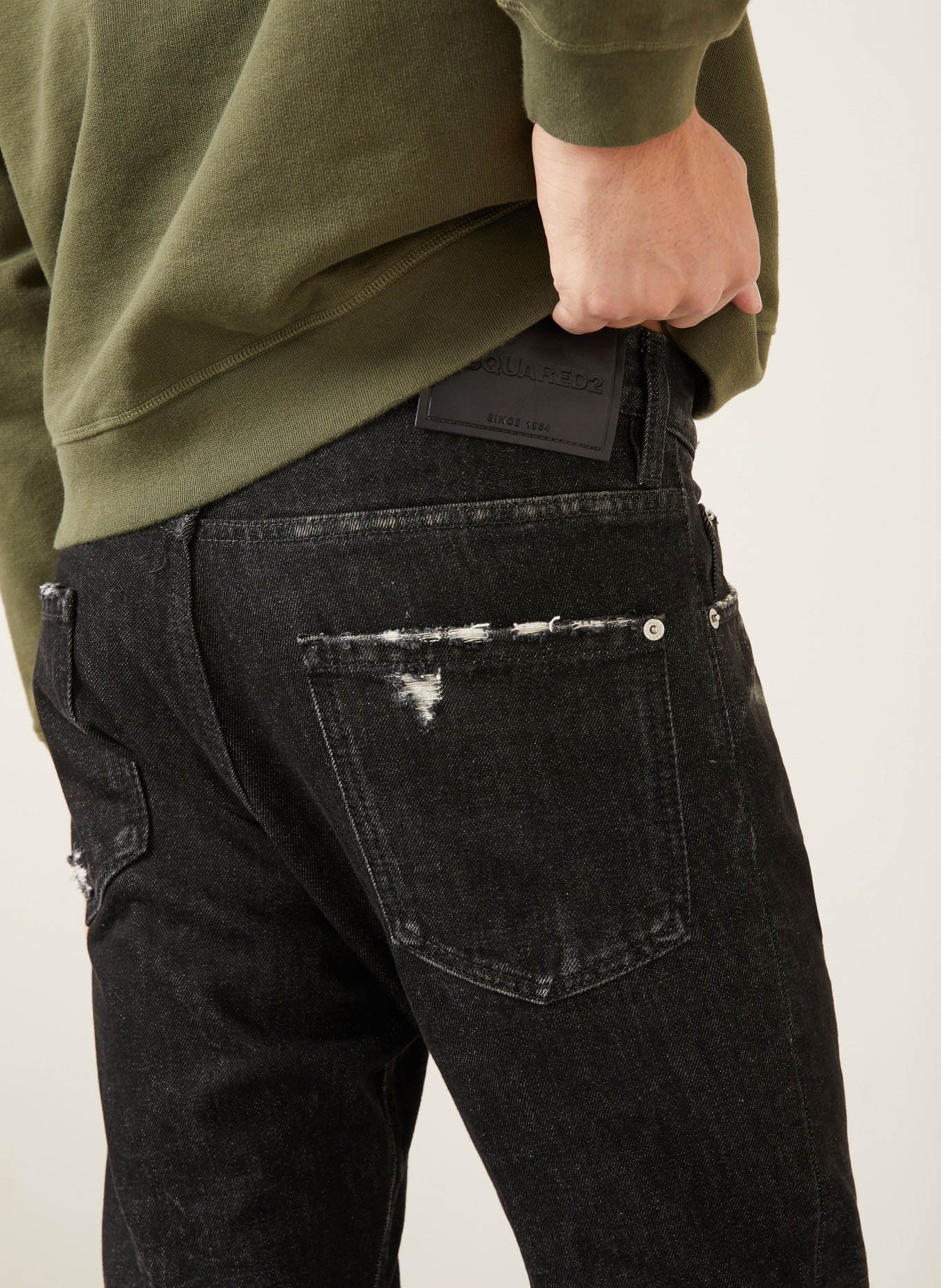 DSQUARED2 Destroyed jeans, extra slim fit: 900 BLACK