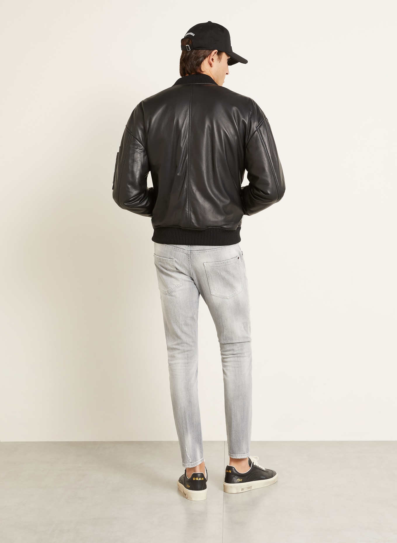 DSQUARED2 Destroyed Jeans SKATER Extra Slim Fit: 852 GREY