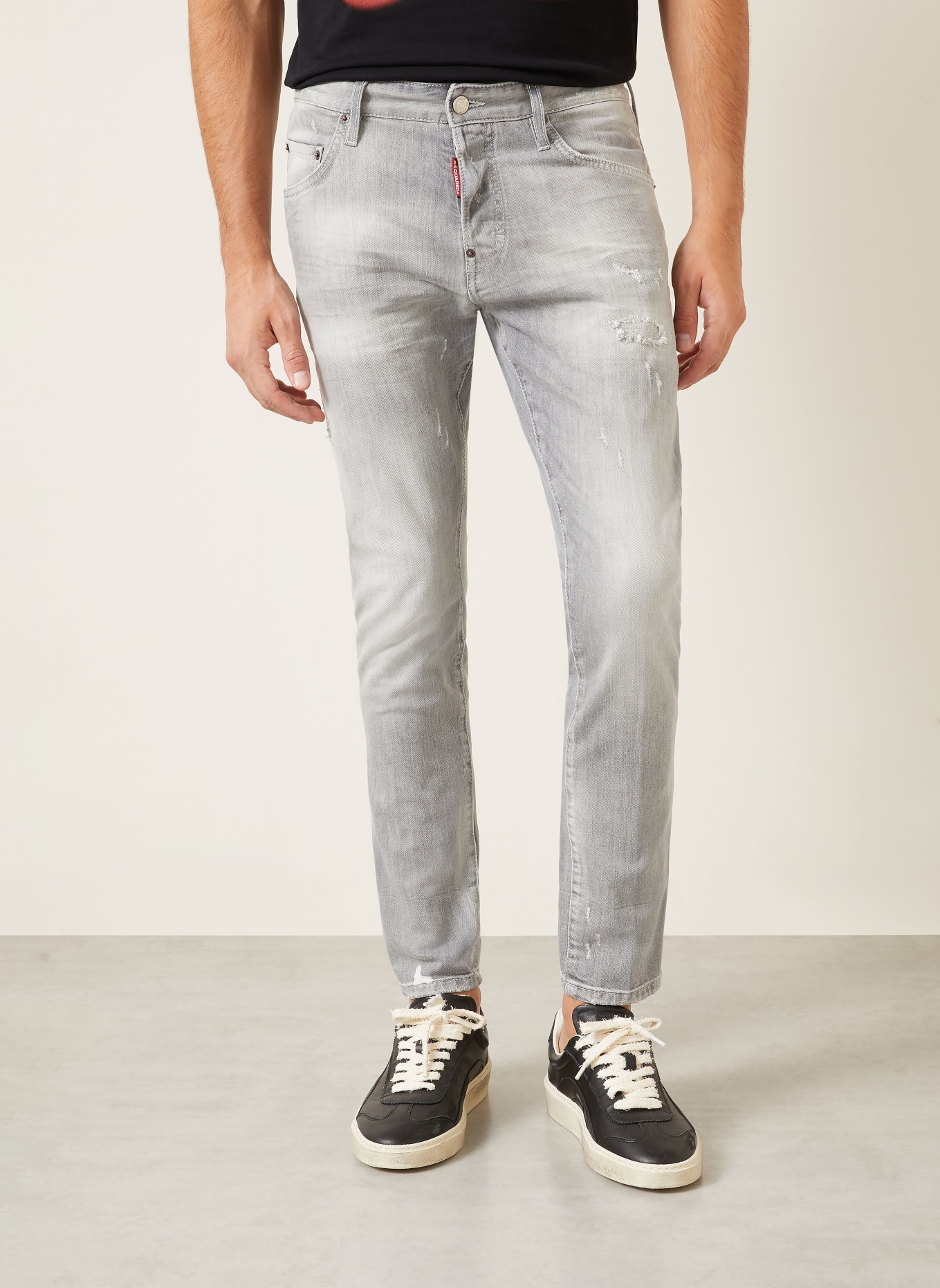 DSQUARED2 Destroyed Jeans SKATER Extra Slim Fit: 852 GREY