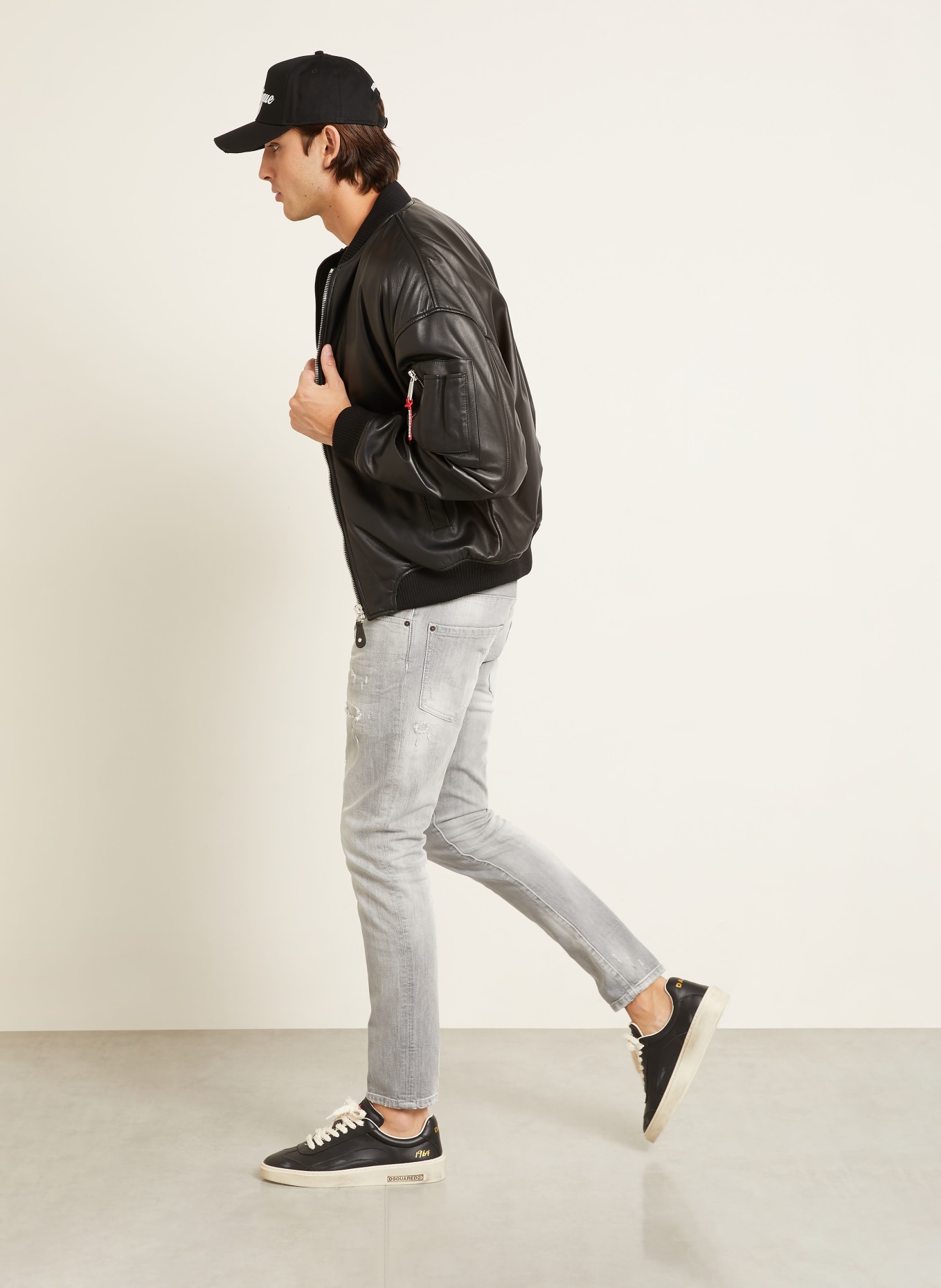DSQUARED2 Destroyed Jeans SKATER Extra Slim Fit: 852 GREY