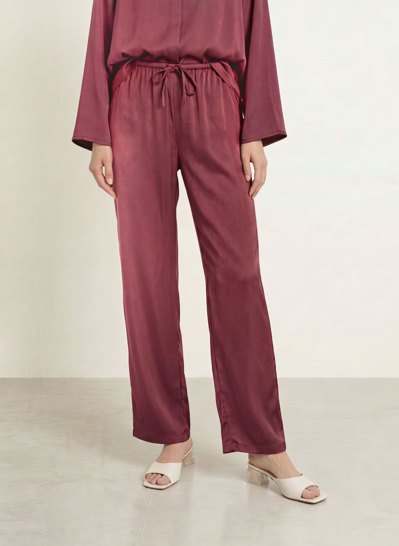 Stylein Satijnen broek MEIKE: DONKERROOD