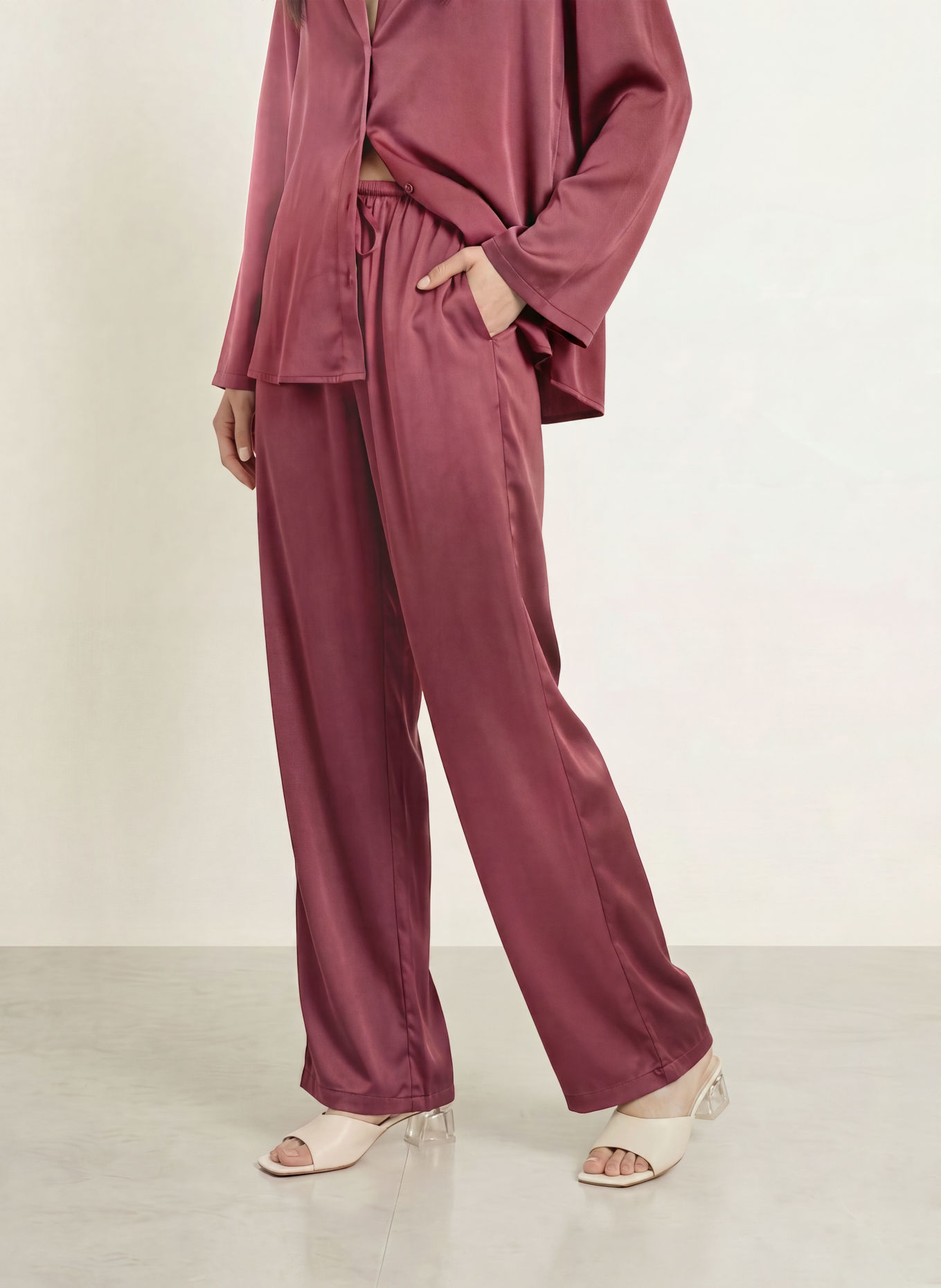 Stylein Satijnen broek MEIKE: DONKERROOD