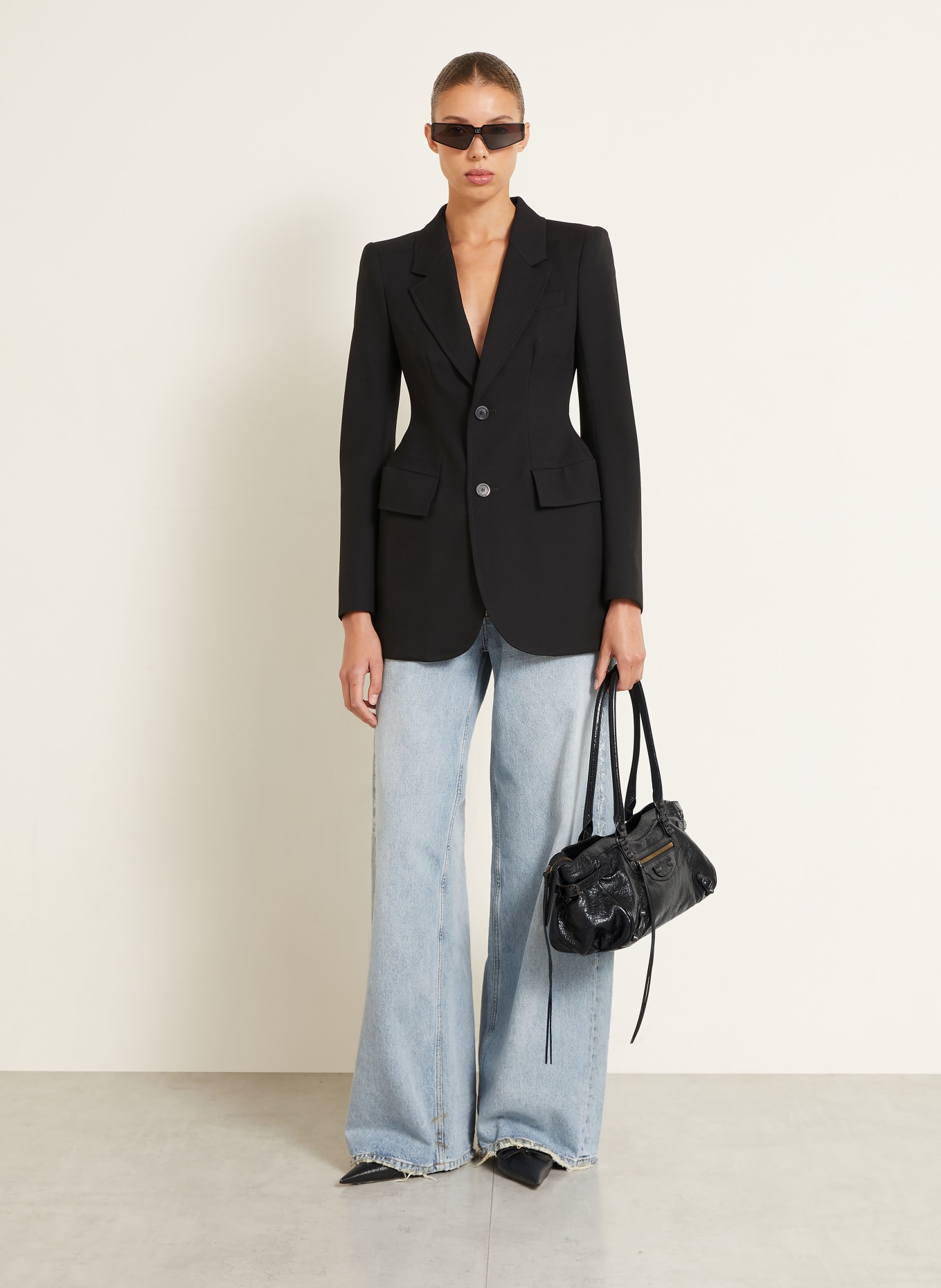 BALENCIAGA Schultertasche LE CITY EAST-WEST mit Nieten: SCHWARZ