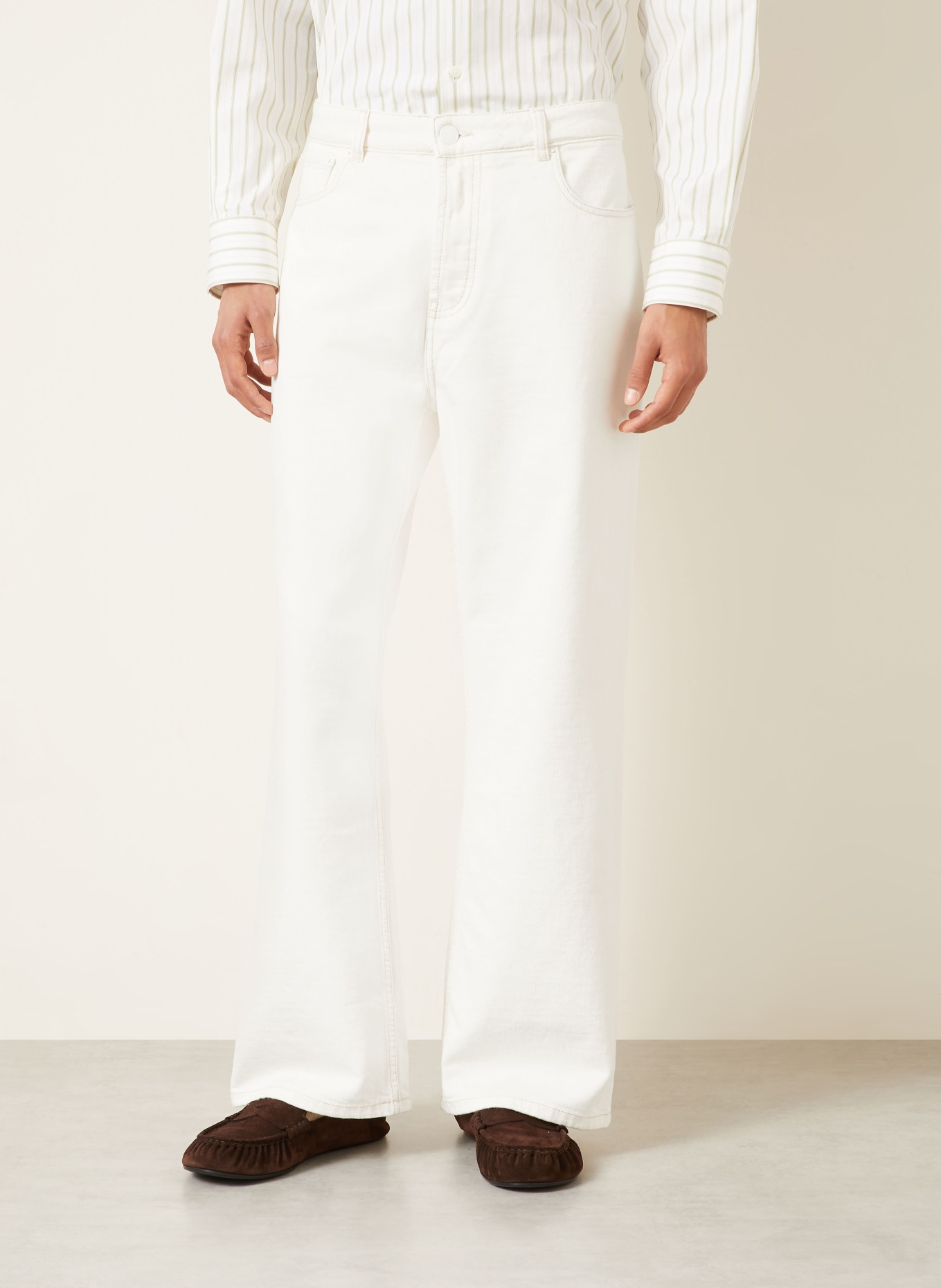 AMI PARIS Jeans: 136 BLANC CREME