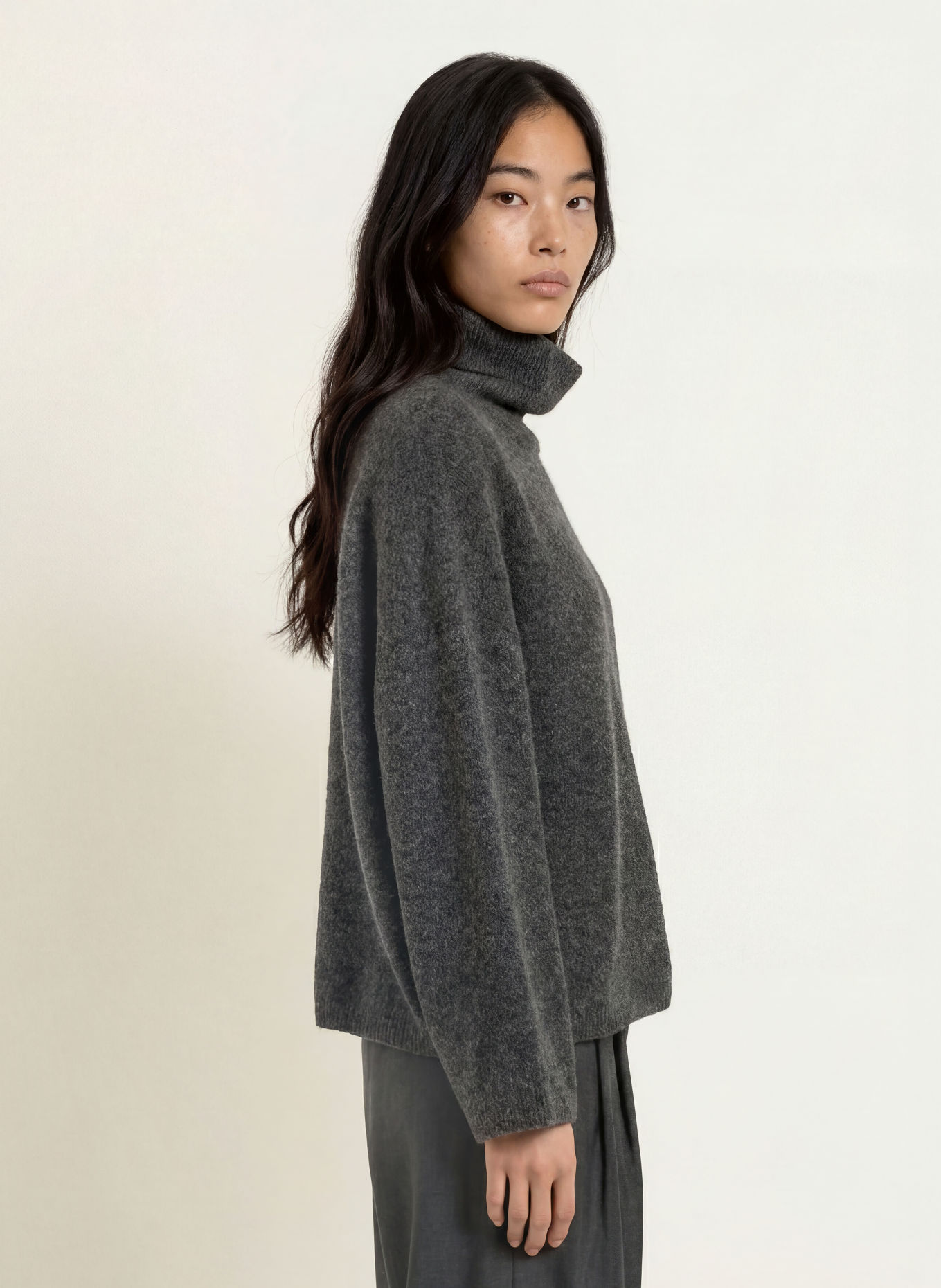 YERSE MIA Turtleneck sweater: DARK GRAY