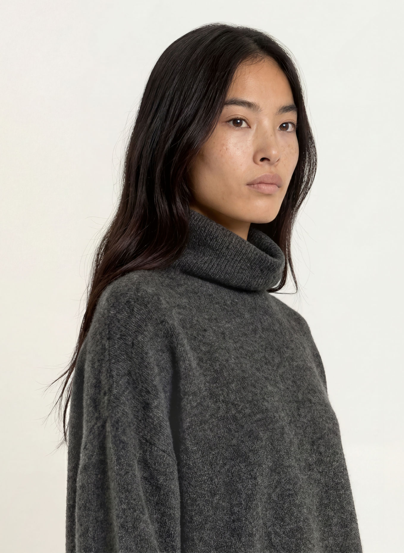 YERSE MIA Turtleneck sweater: DARK GRAY