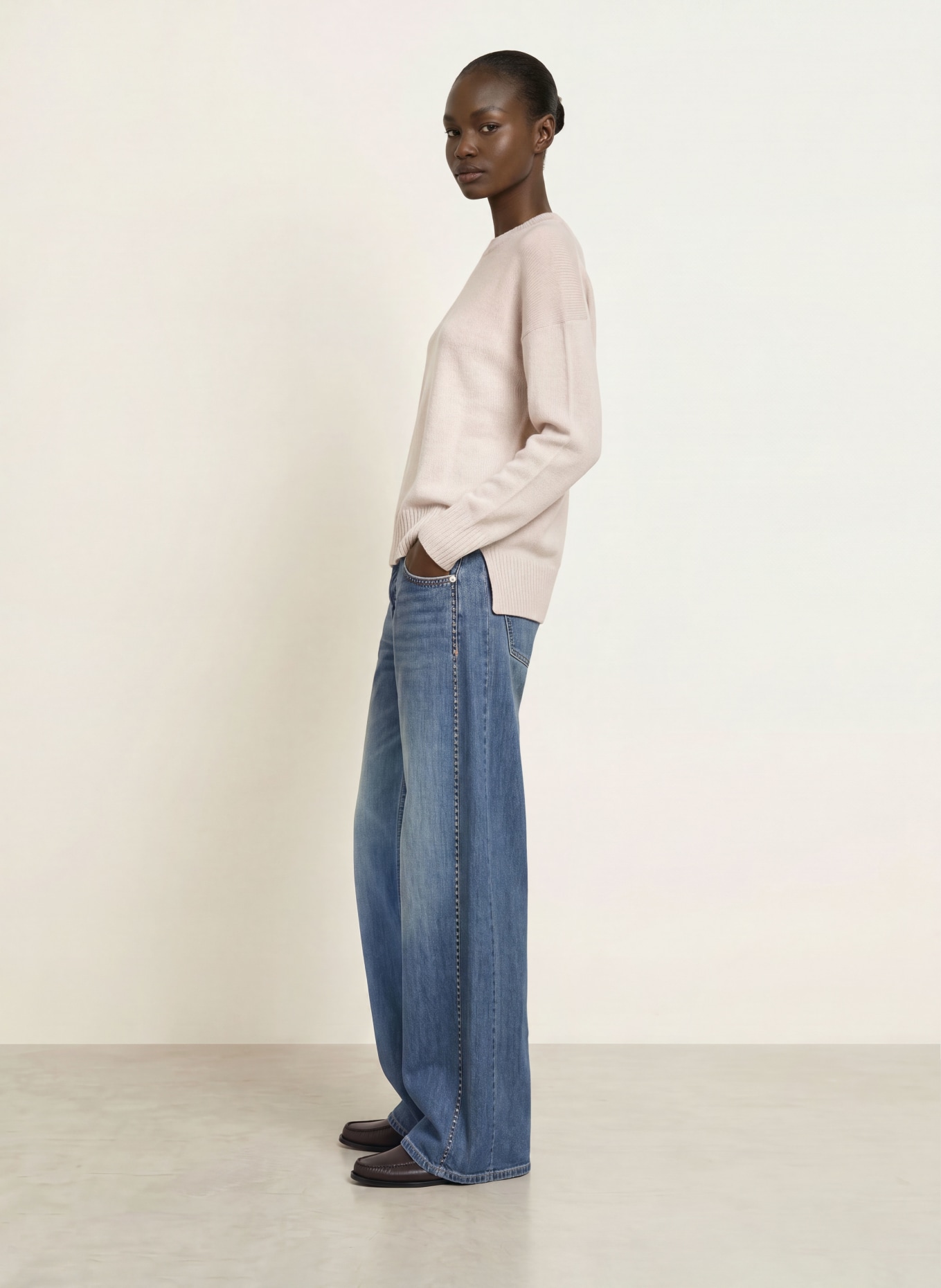ALLUDE Cashmere Sweater: BEIGE