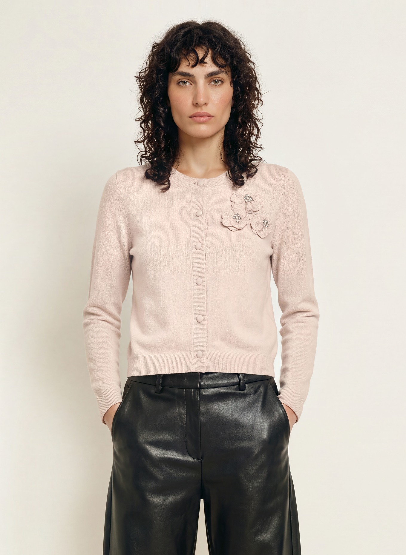 ALLUDE Gilet en cachemire et pierres précieuses: BEIGE