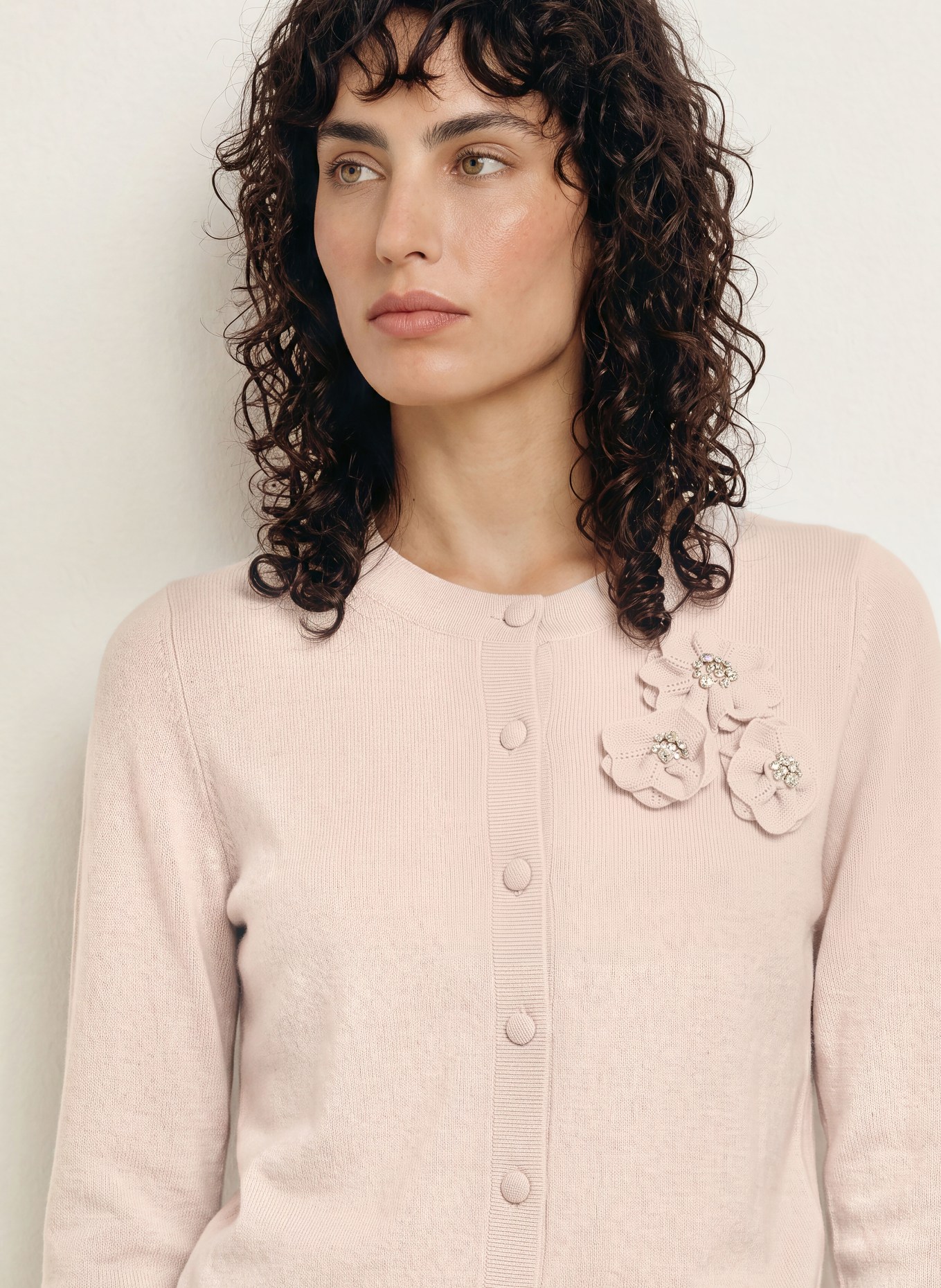 ALLUDE Gilet en cachemire et pierres précieuses: BEIGE