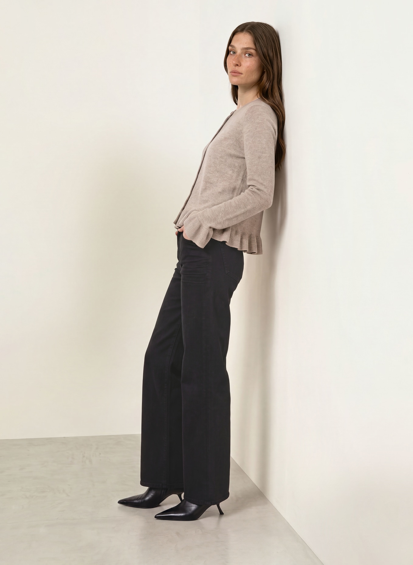 ALLUDE Gilet en cachemire à volants: BEIGE