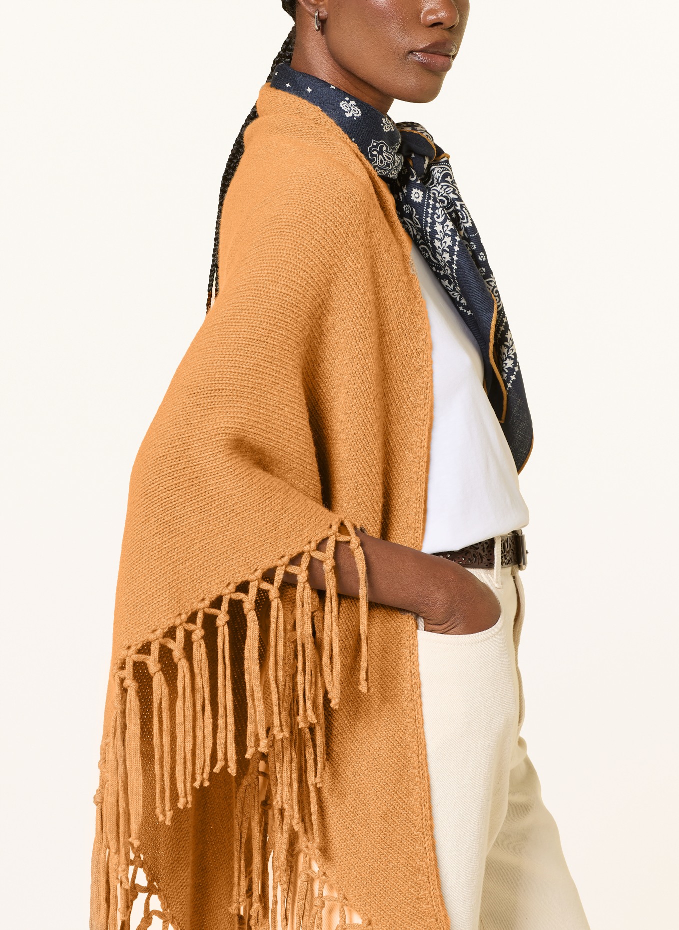WEEKEND Max Mara Stola TORNADO: LICHTBRUIN