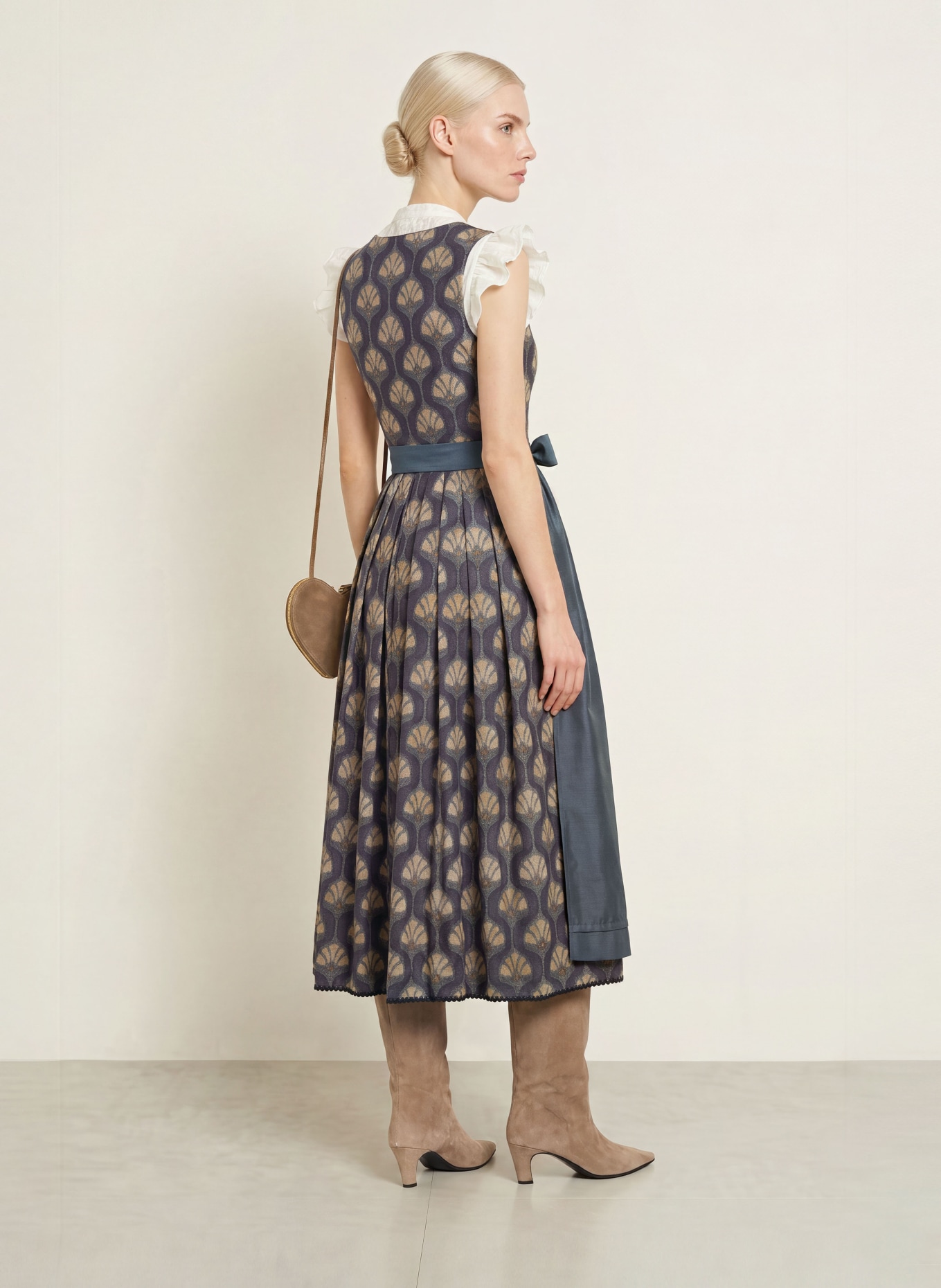 SPORTALM Dirndl TREUBACH: DONKERBLAUW / BEIGE