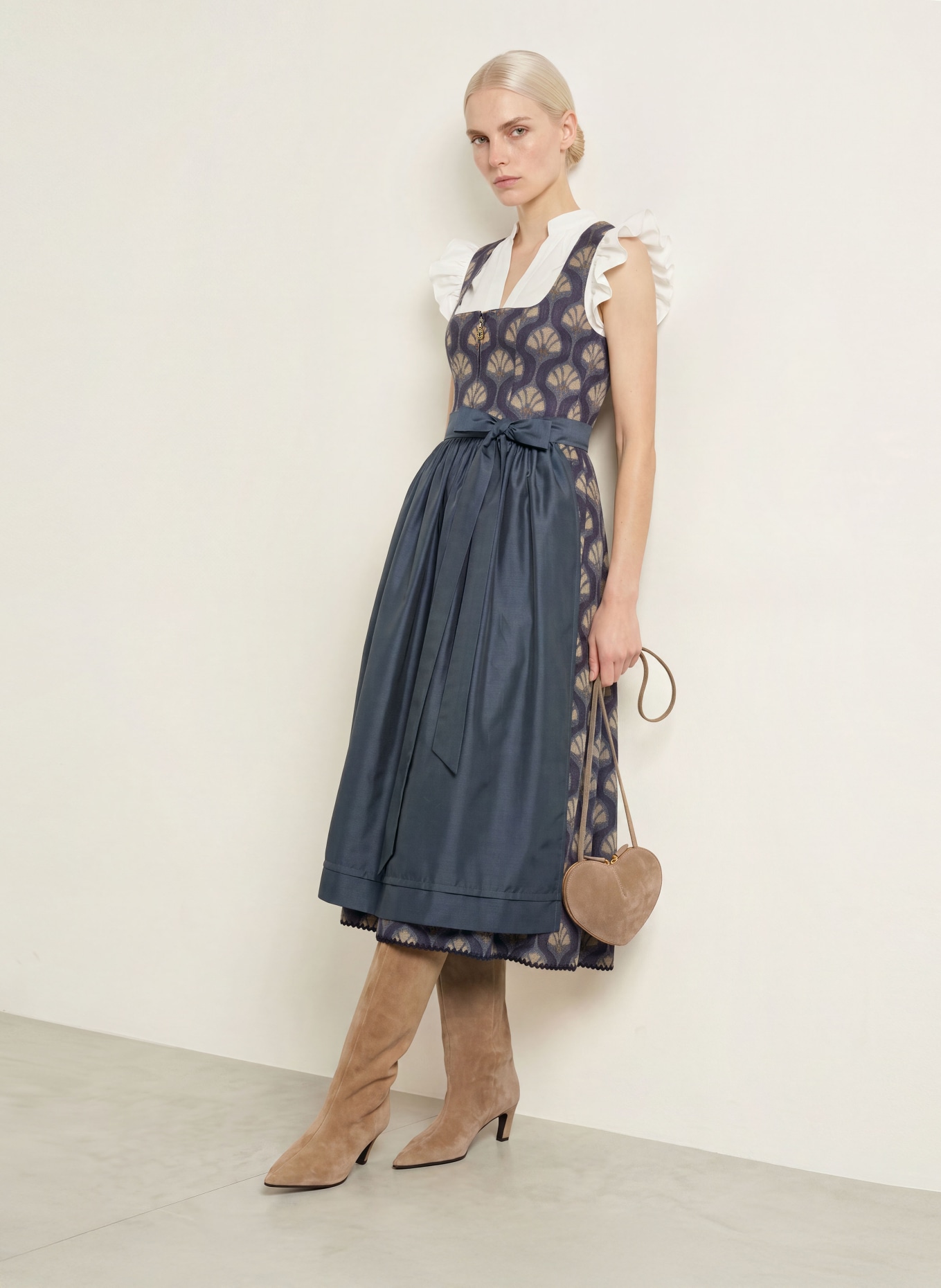 SPORTALM Dirndl TREUBACH: DONKERBLAUW / BEIGE