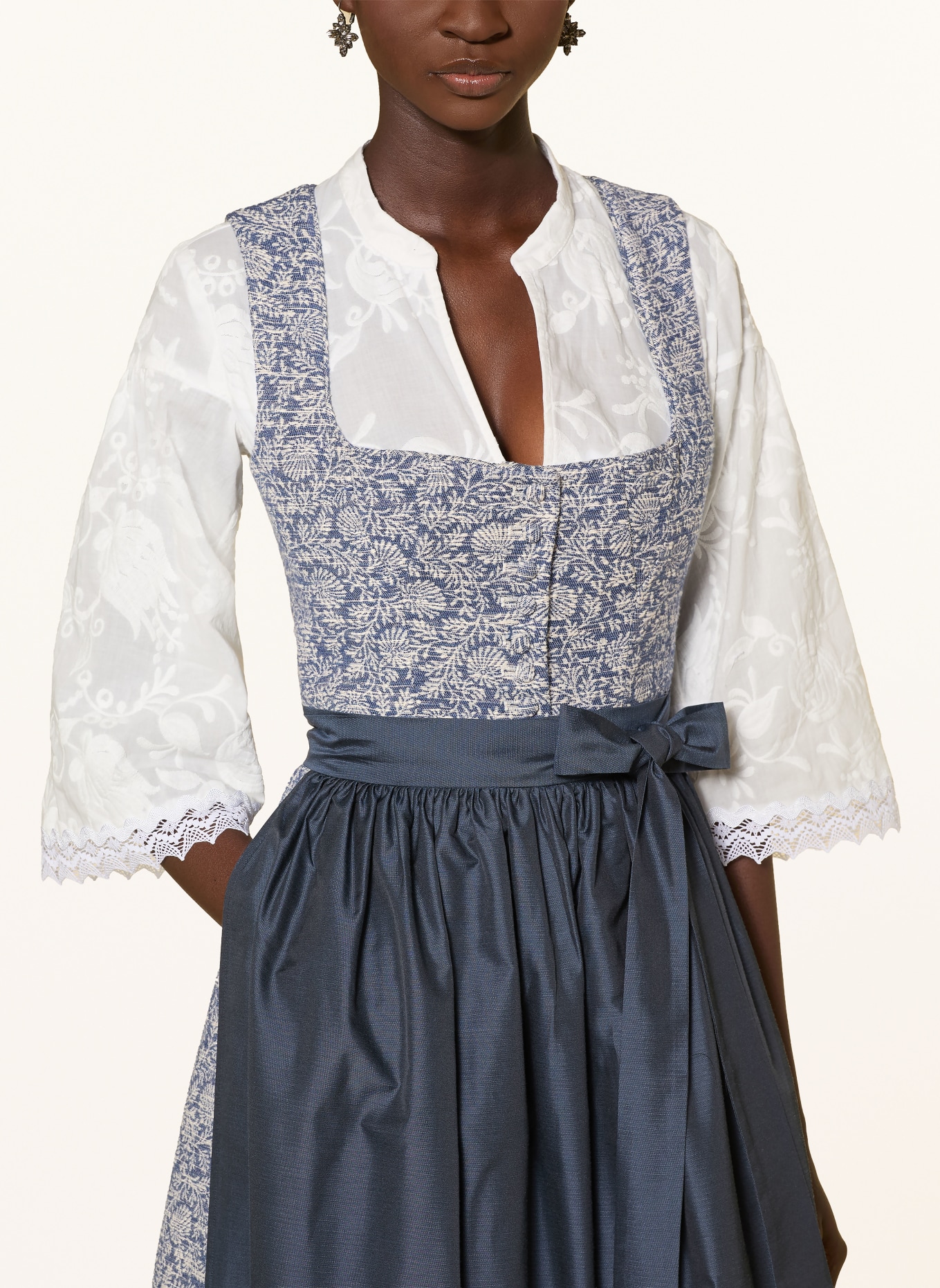 SPORTALM Dirndl: DONKERBLAUW / WIT