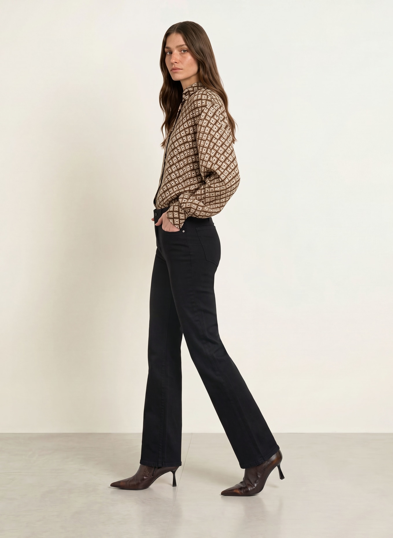 ÉMANOU Shirt blouse with silk: DARK BROWN / BEIGE / CREAM