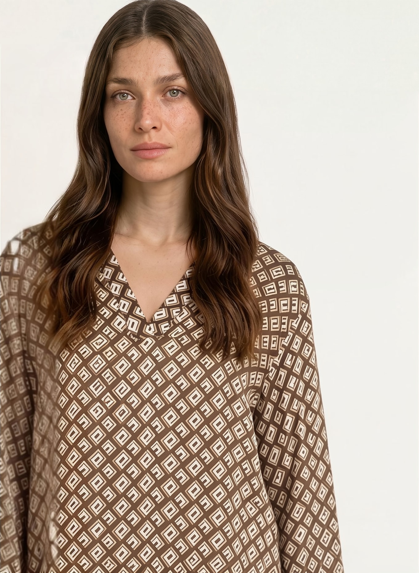 ÉMANOU Shirt blouse with silk: DARK BROWN / BEIGE / CREAM