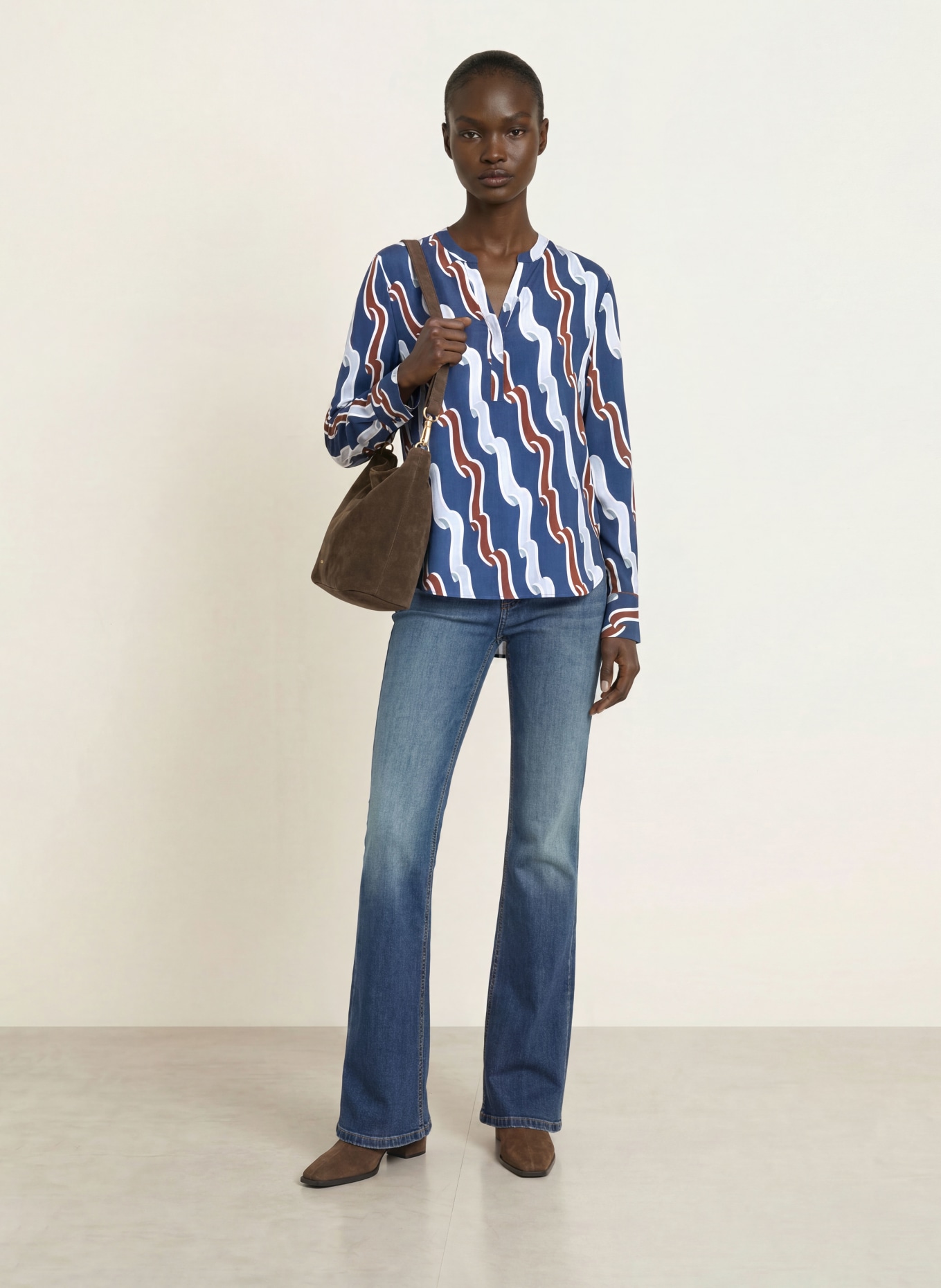 HERZENS Shirt blouse with silk: BLUE / DARK BROWN / GRAY