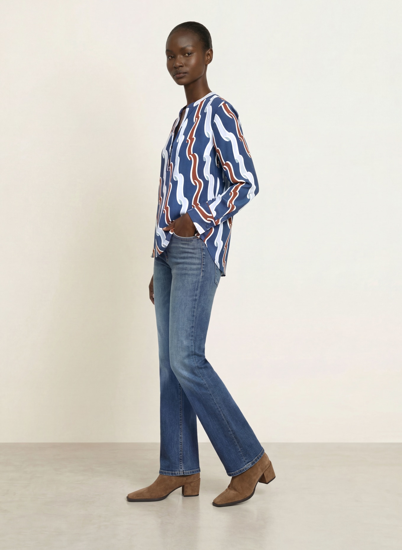 HERZENS Shirt blouse with silk: BLUE / DARK BROWN / GRAY
