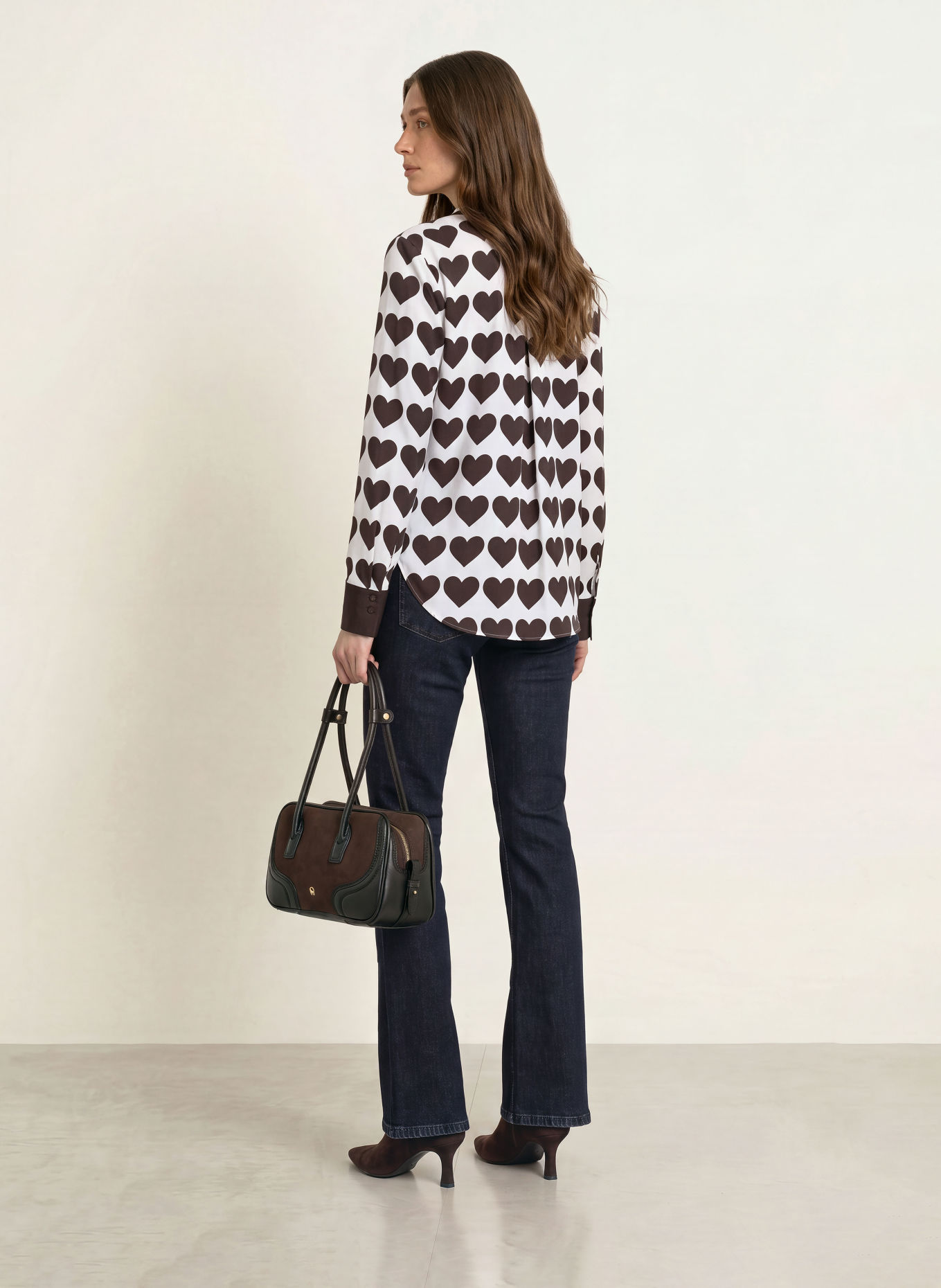 HERZENS Blusenshirt mit Seide: ECRU / DUNKELBRAUN