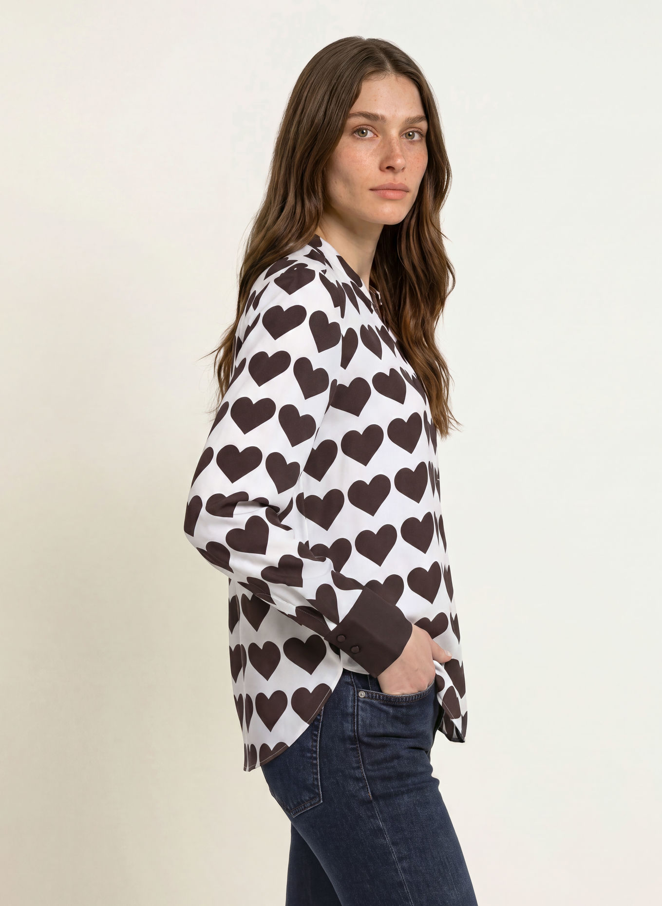 HERZENS Blusenshirt mit Seide: ECRU / DUNKELBRAUN