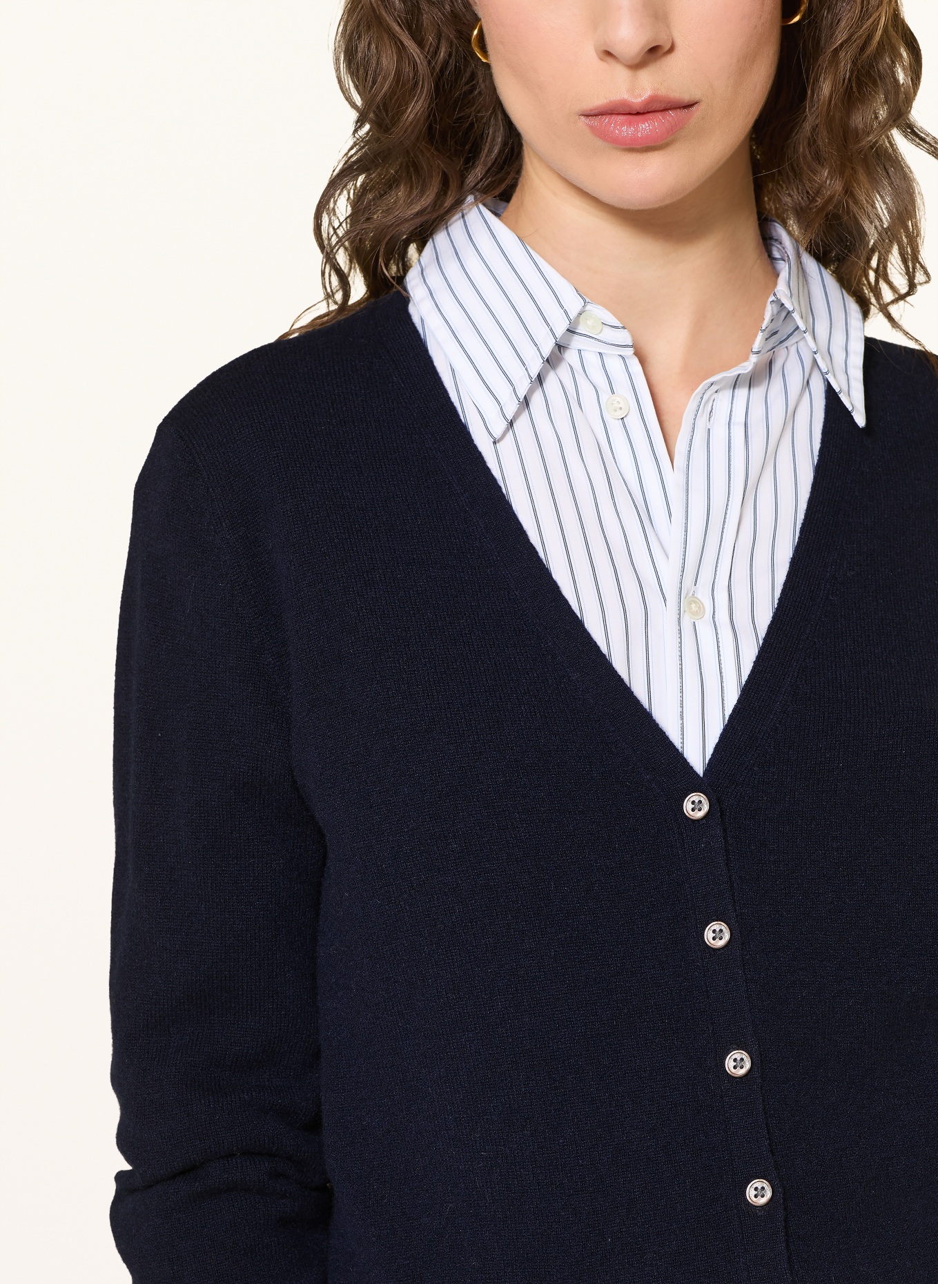 (THE MERCER) N.Y. Strickjacke aus Cashmere: DUNKELBLAU