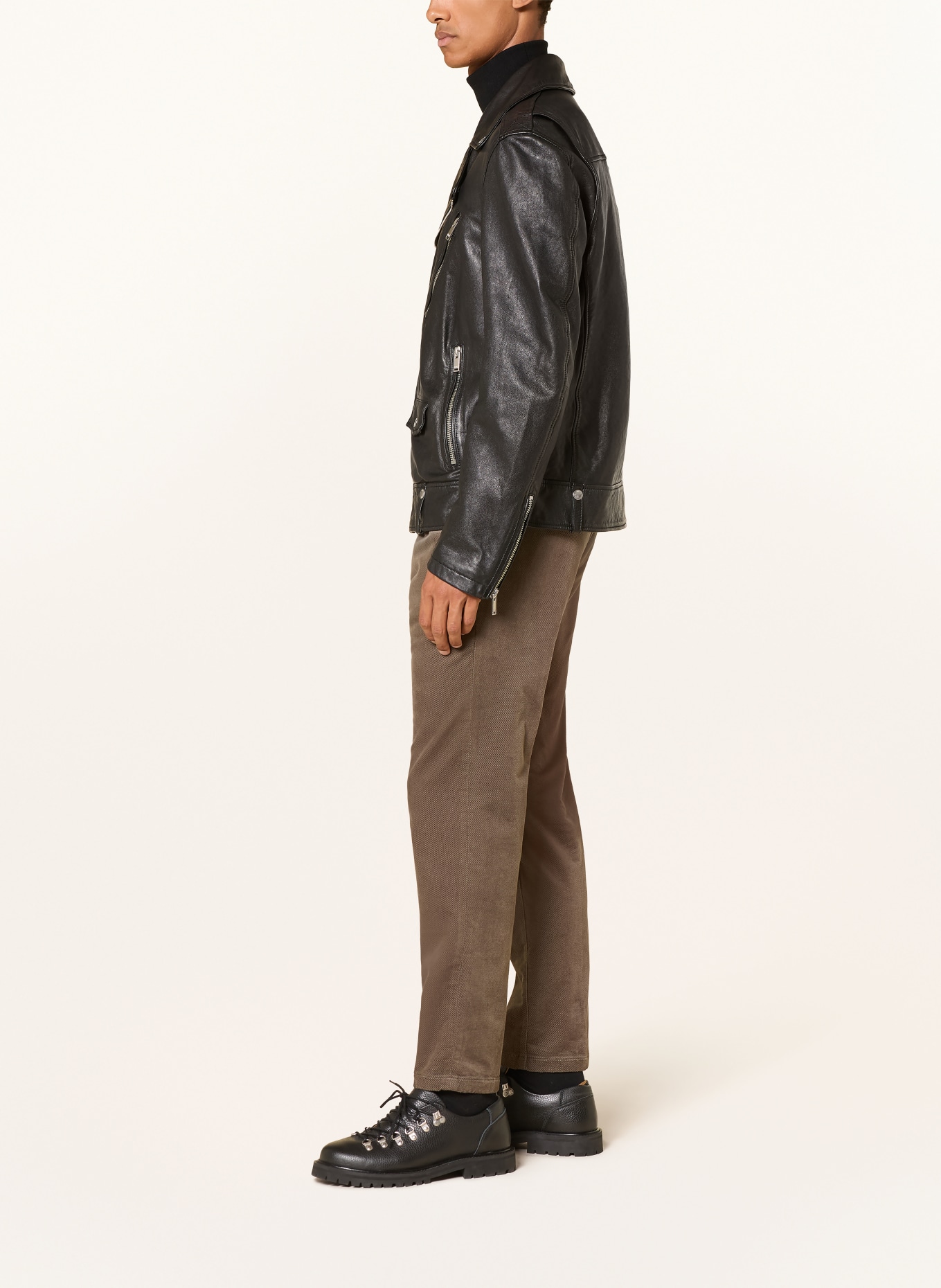DRYKORN Cordbyxor DEGER Regular Fit: BRUN