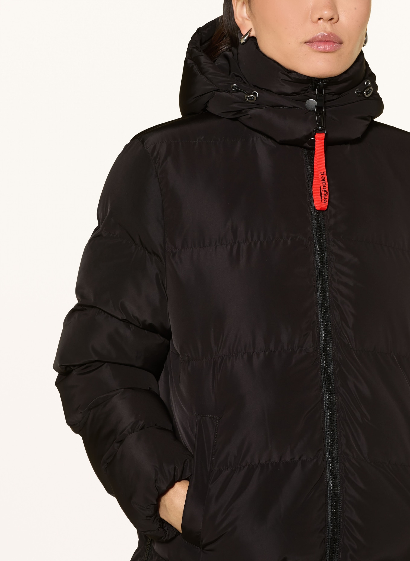 No.1 Como Manteau matelassé ISCHGL avec capuche amovible: NOIR