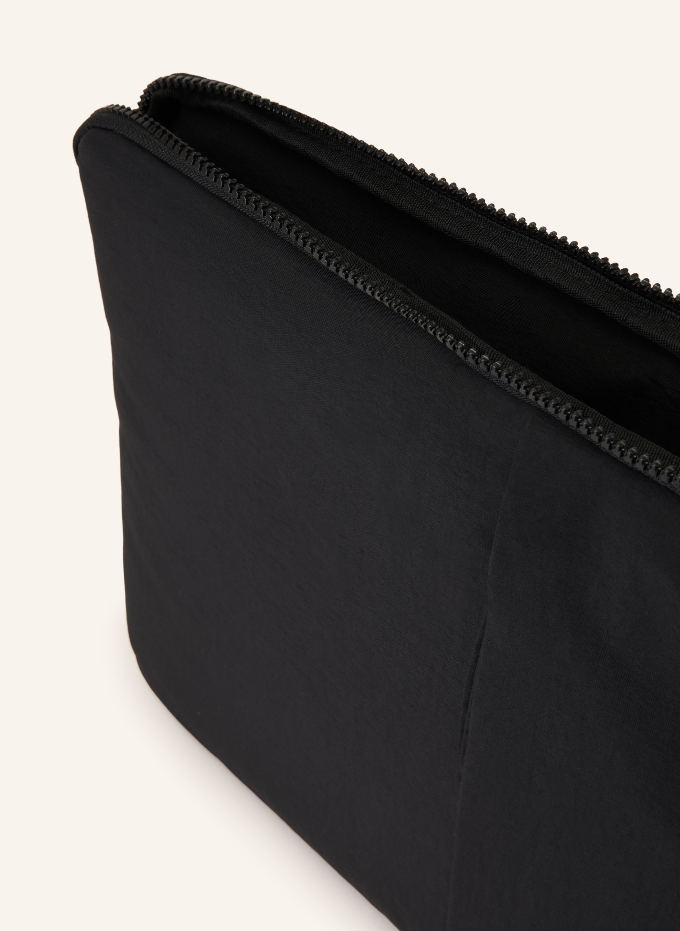 ÖLEND Etui na laptopa: CZARNY