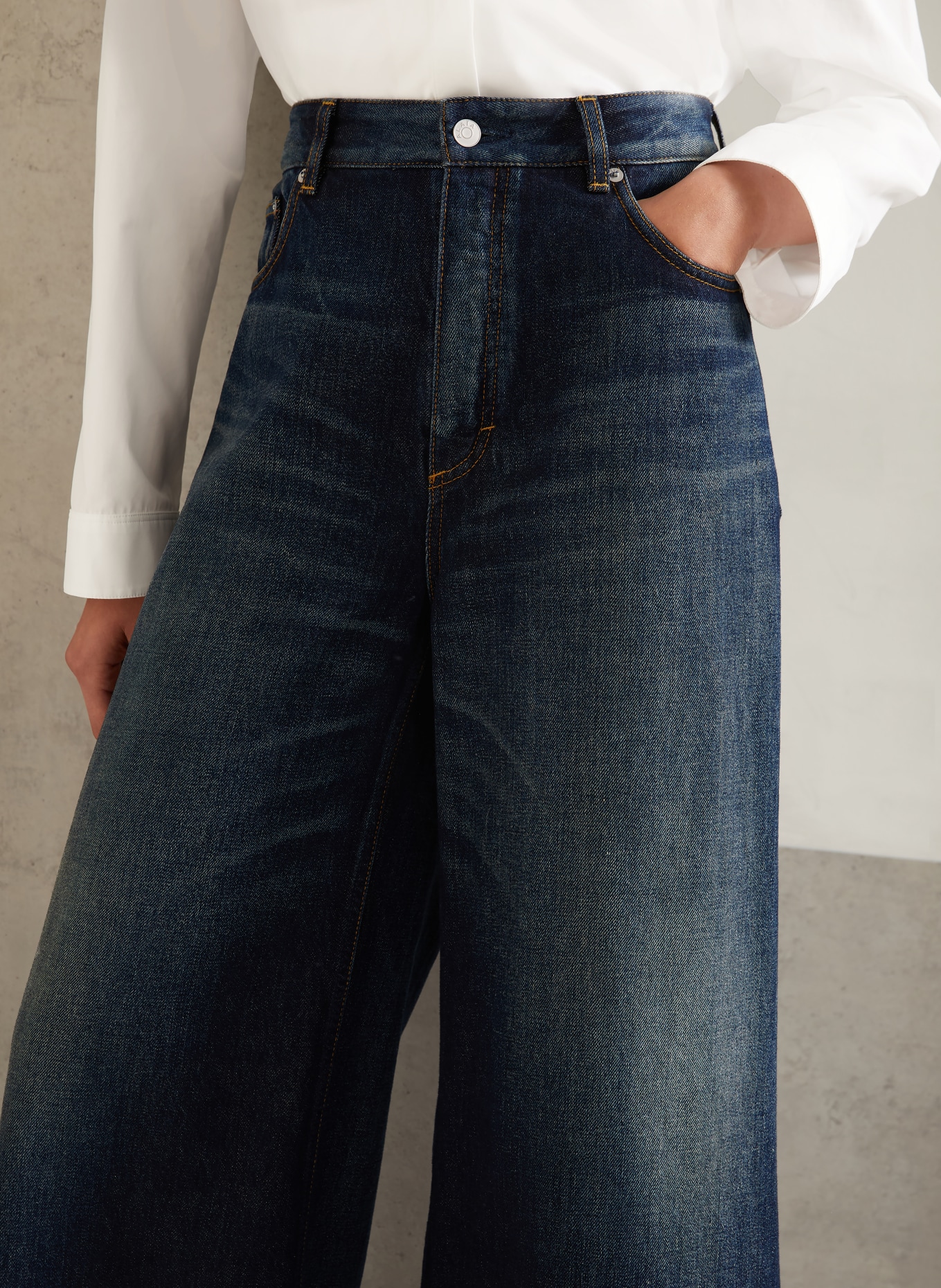 ALAÏA Wide Leg Jeans: A24 DOCK BLUE