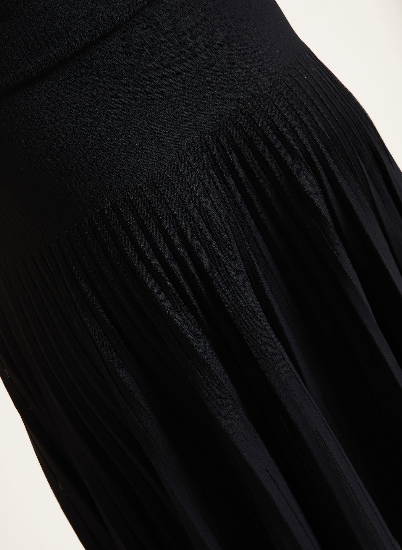 ALAÏA Strickrock mit Plissees: SCHWARZ