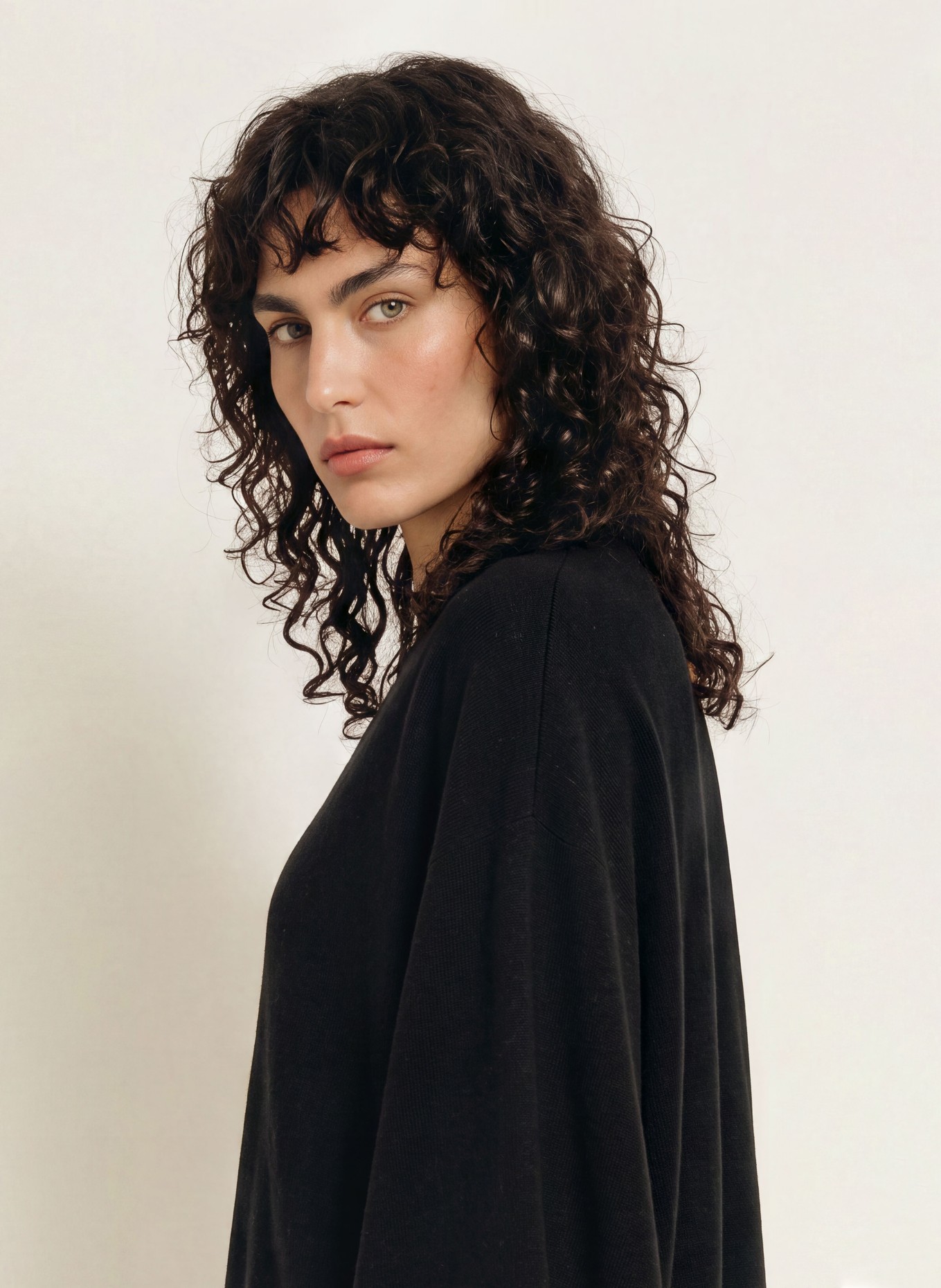 HERZENS Cashmere Sweater: BLACK