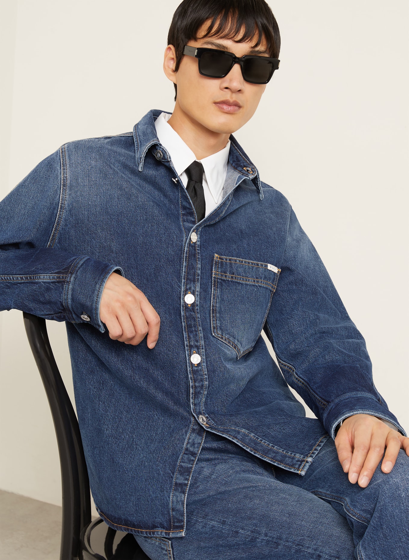 GIVENCHY Jeansskjorte i afslappet pasform: BLÅ