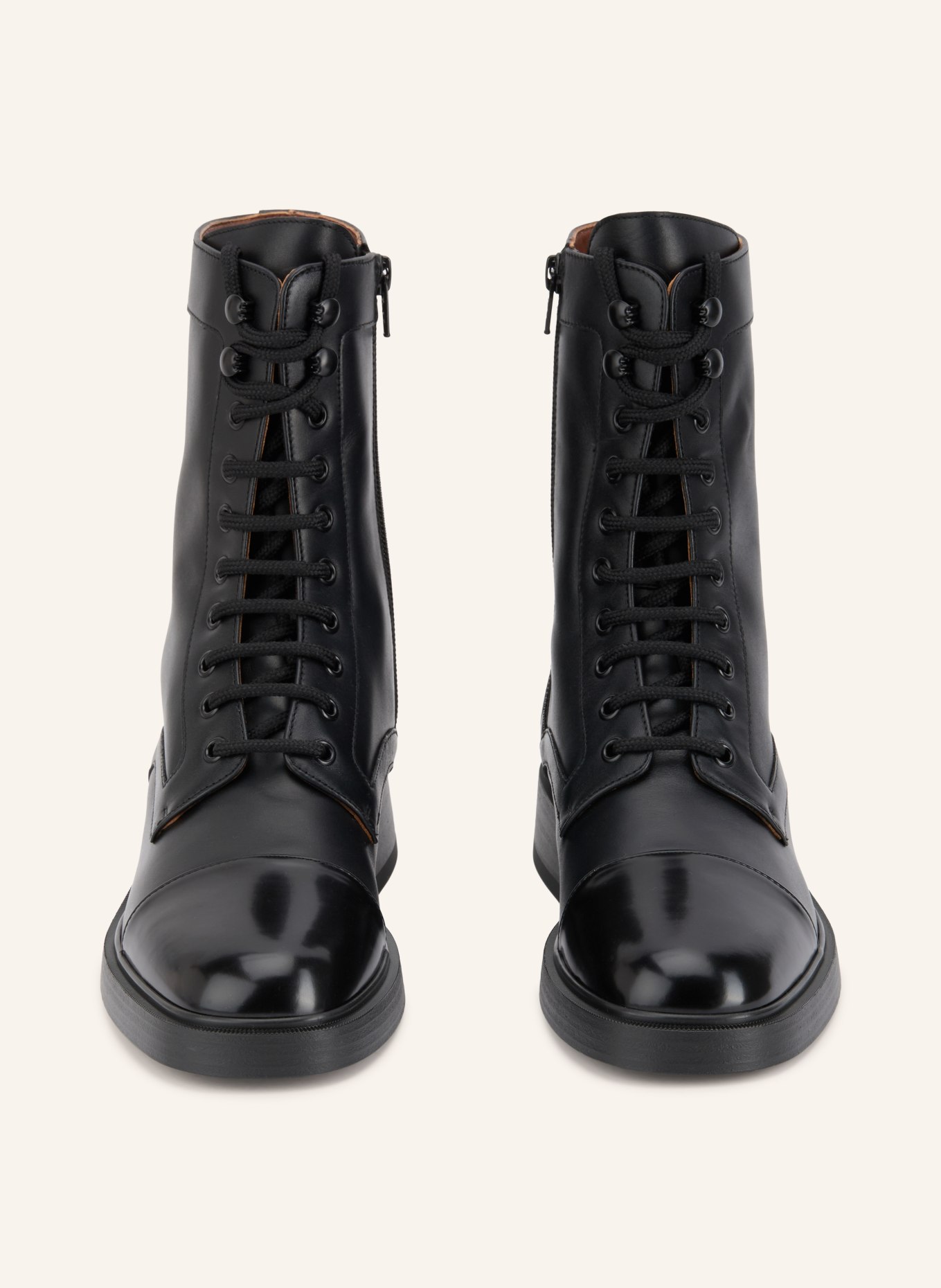 VALENTINO GARAVANI Boots à lacets ZIMMY: NOIR