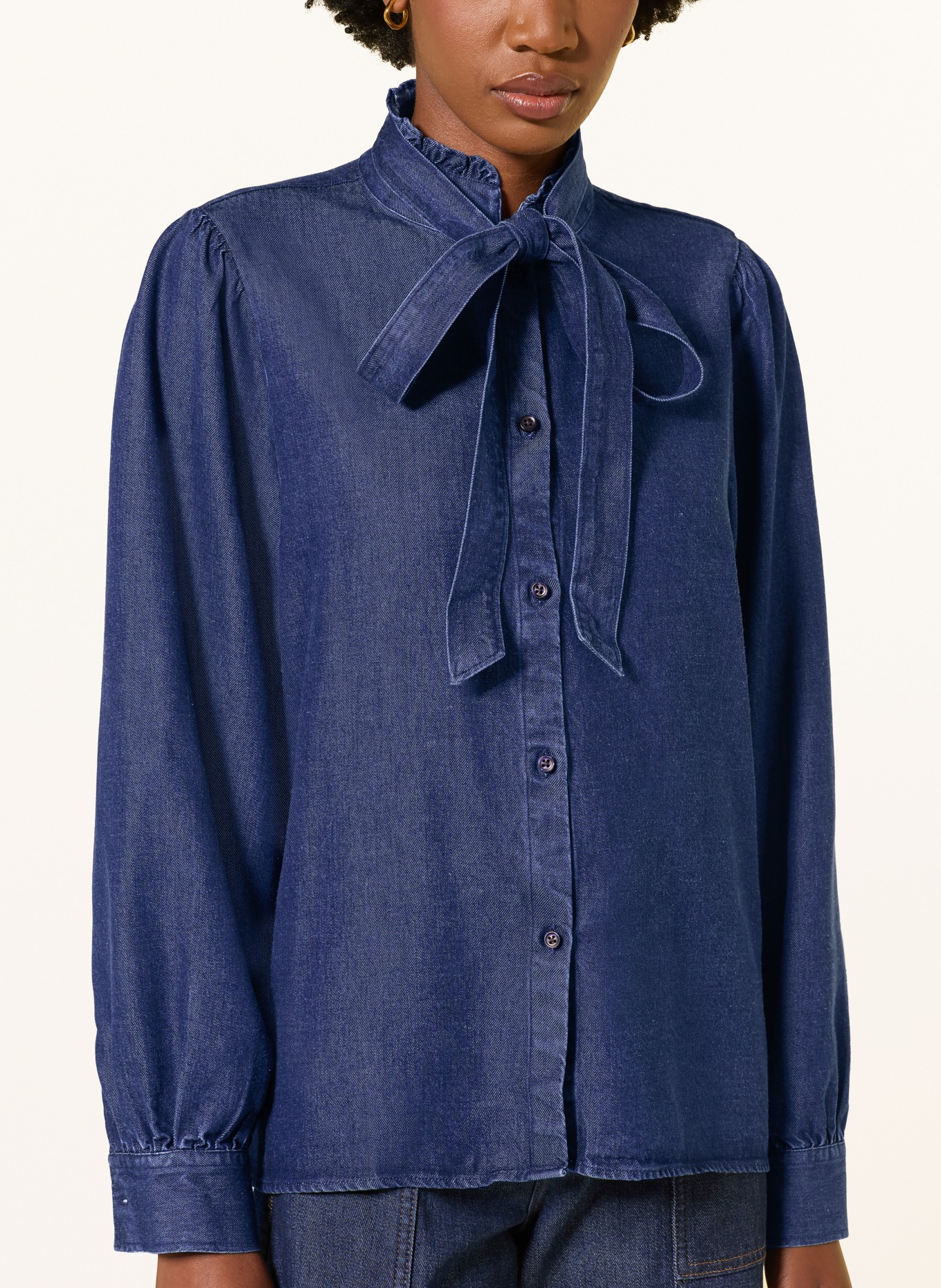 Soluzione Strikblouse met strik in jeanslook: DONKERBLAUW