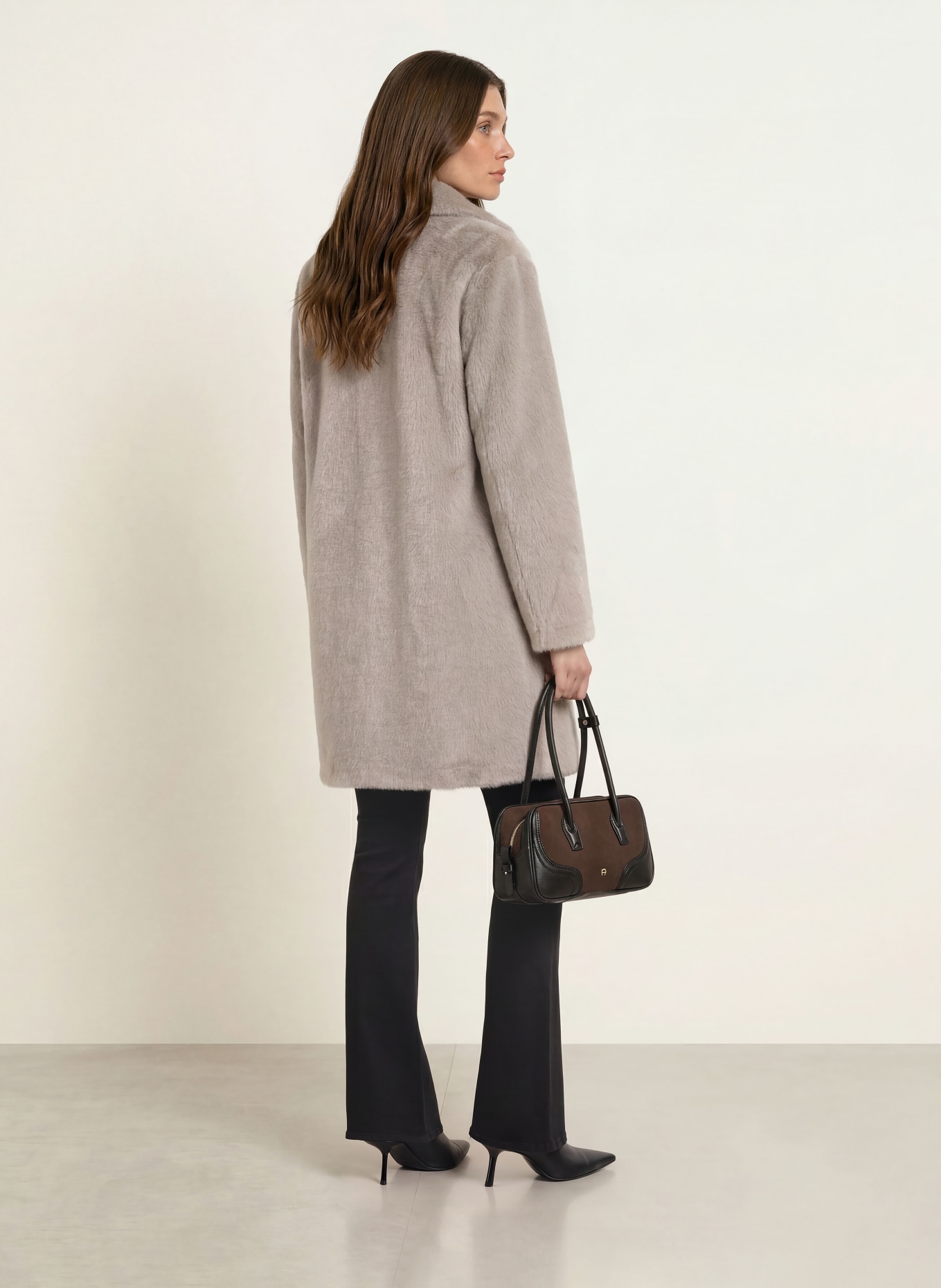 lilienfels Kunstbont-Mantel: BEIGE