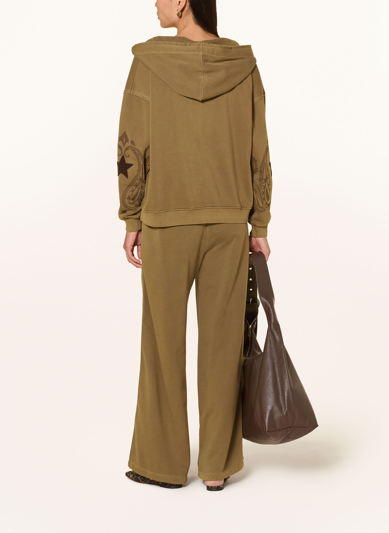 Grace Hoodie met studs: OLIJF / GOUD / MARRON FONCÉ